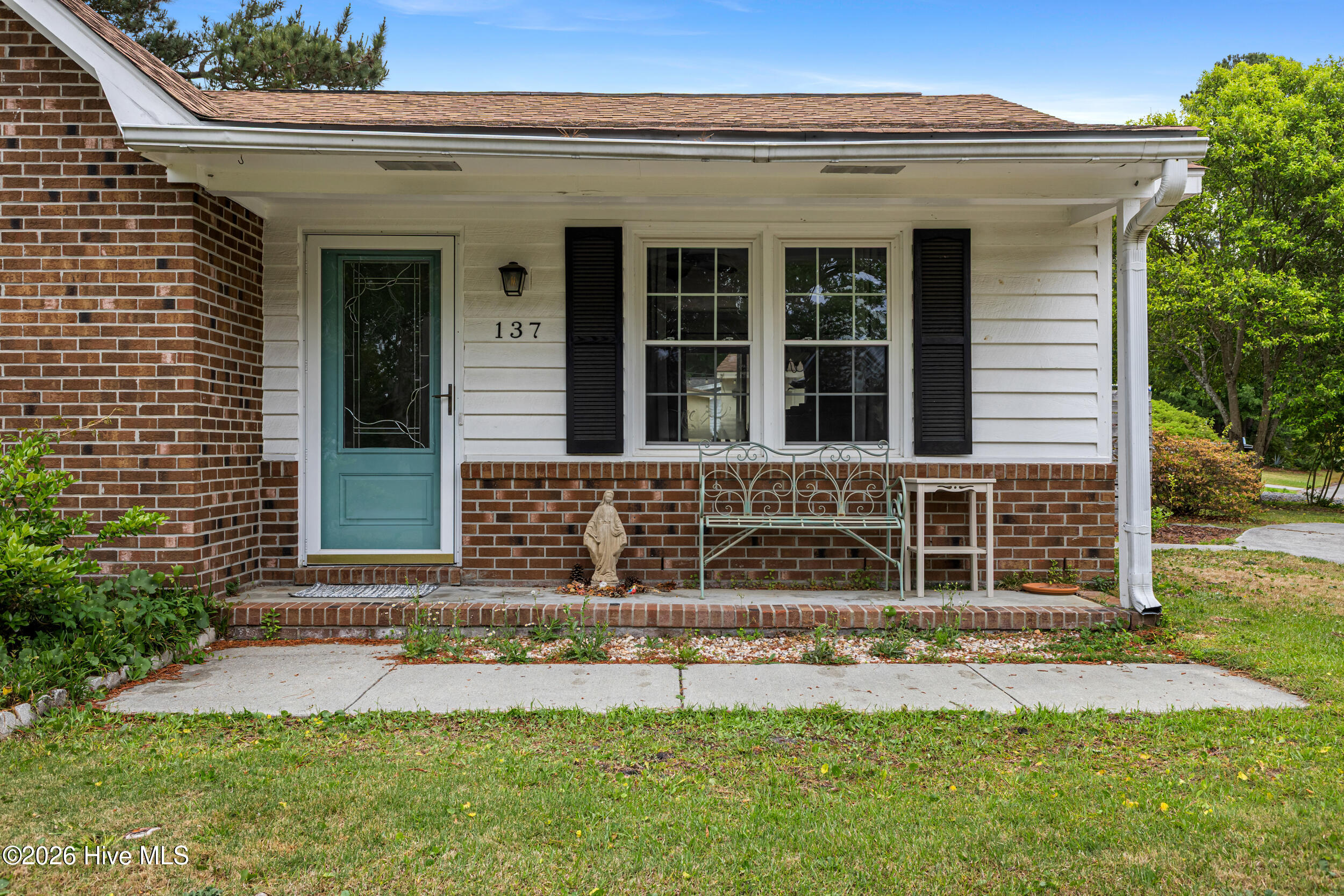 137 Candlewood Drive