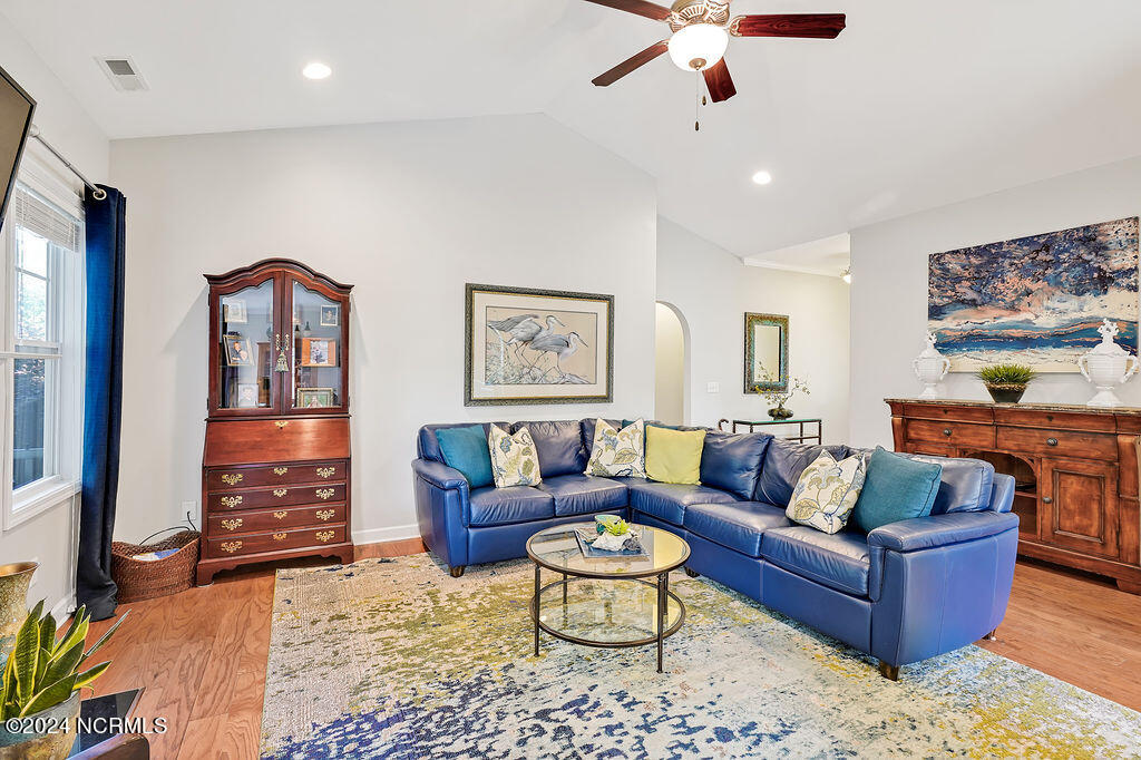 320 Craftsman Way