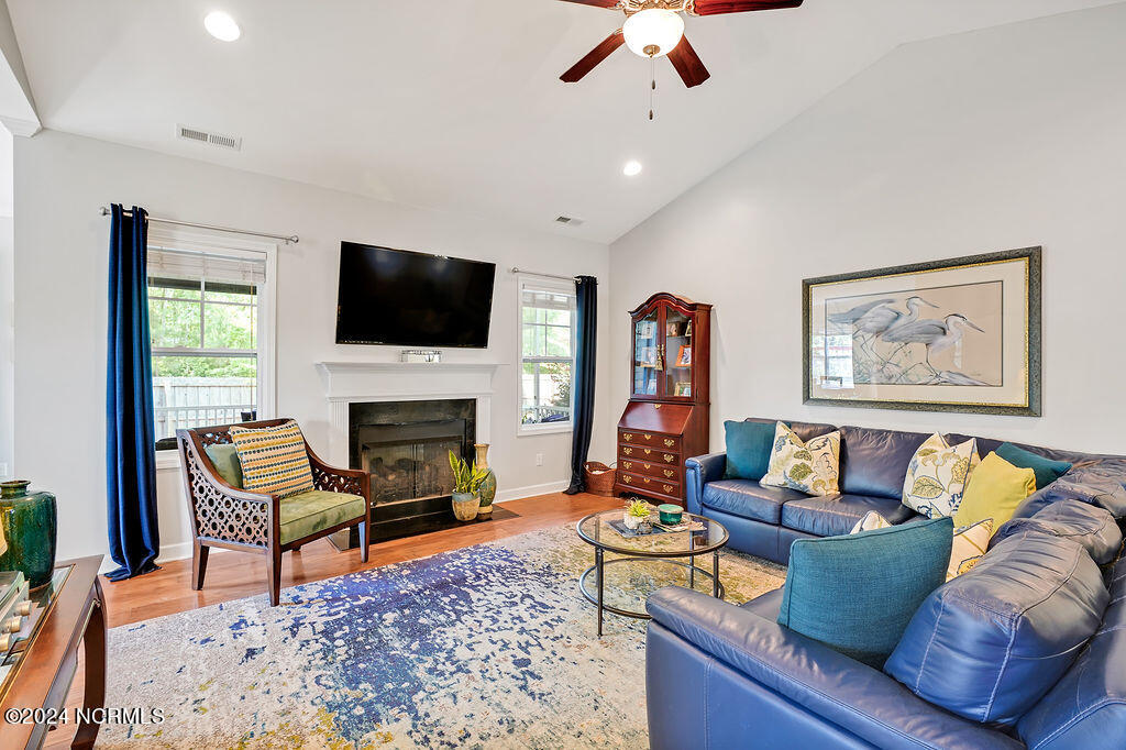 320 Craftsman Way