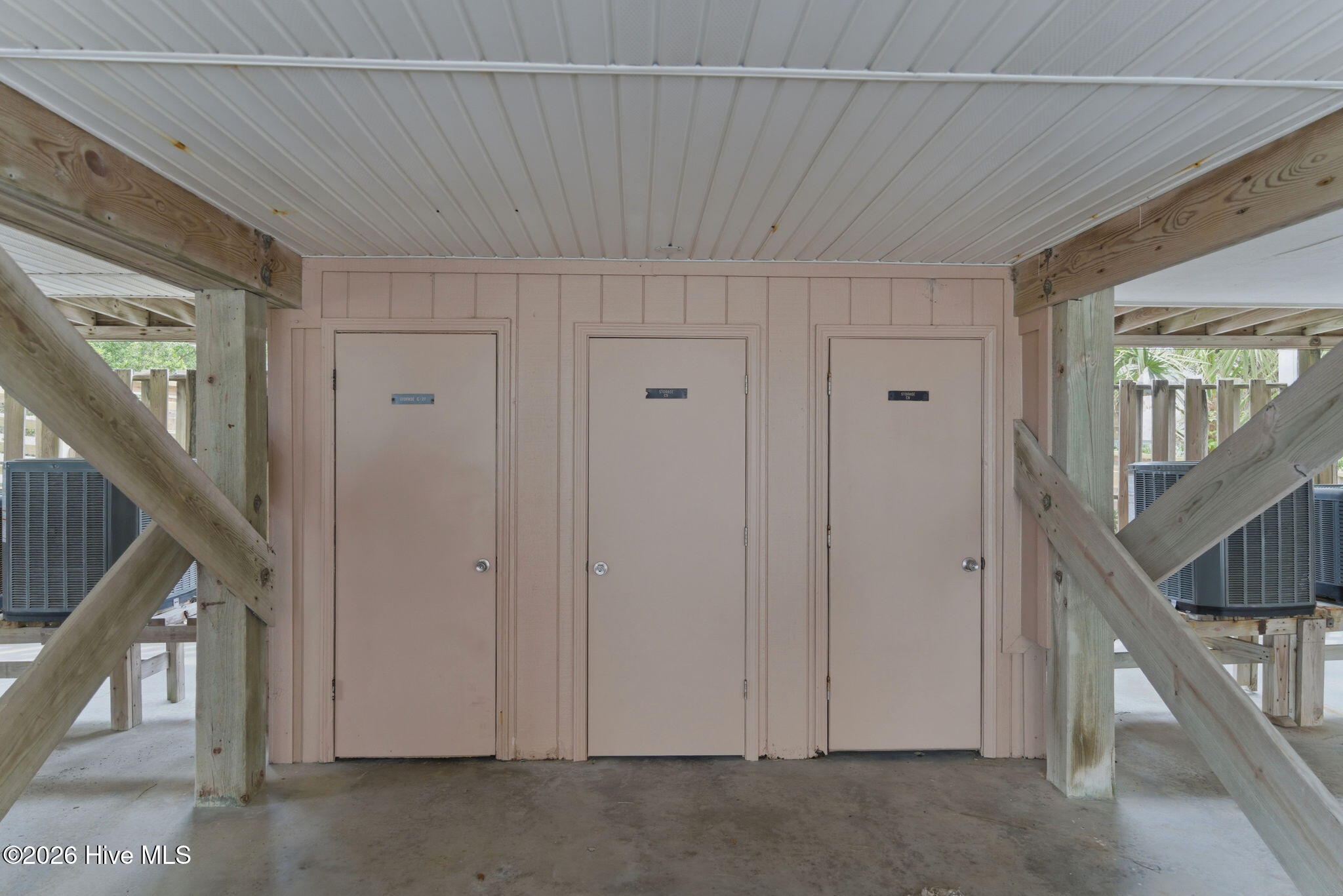 1101 S Lake Park Boulevard Unit C27
