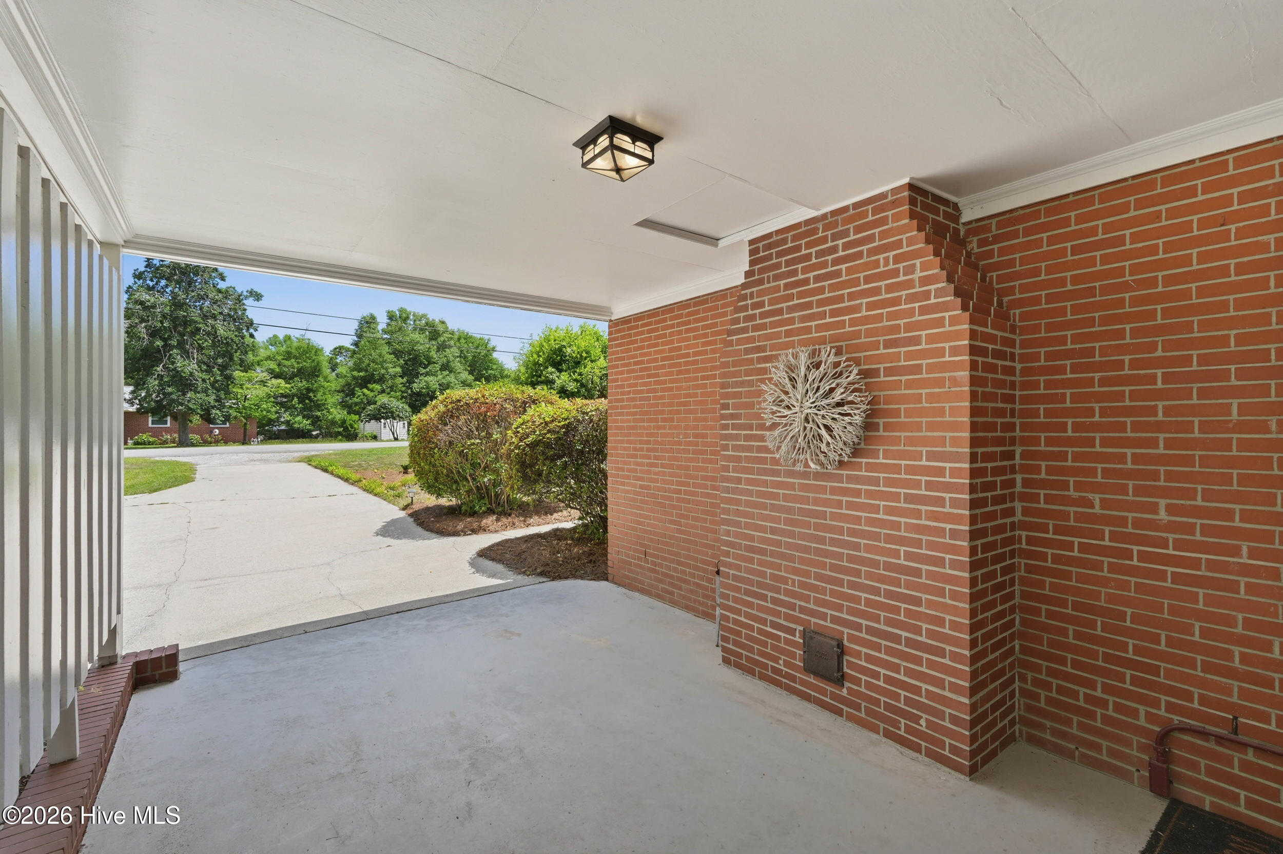 805 Adelaide Drive