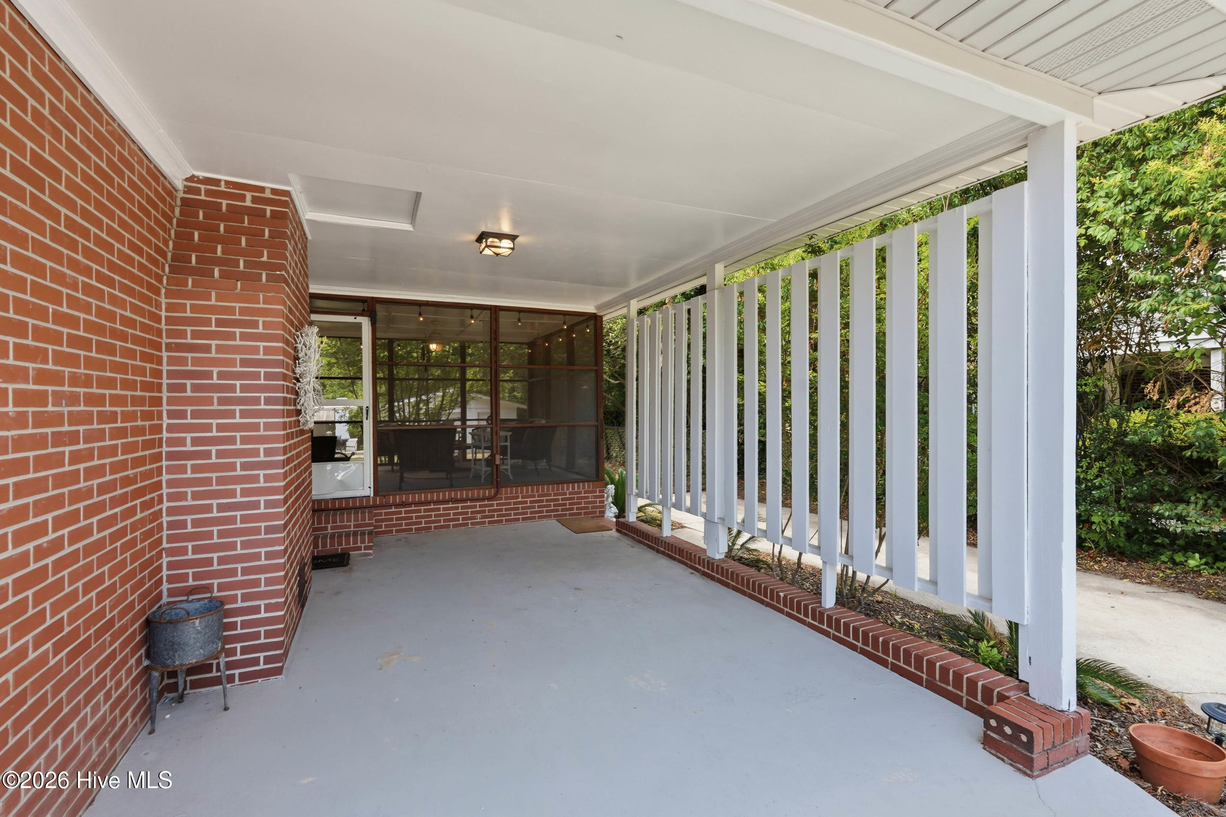 805 Adelaide Drive