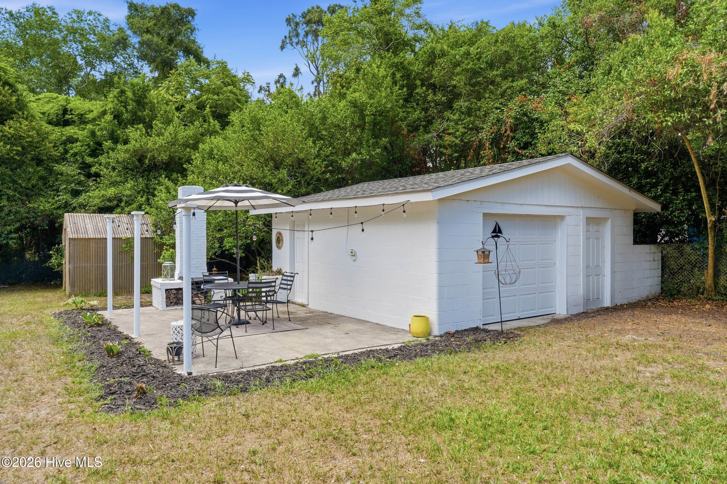 805 Adelaide Drive