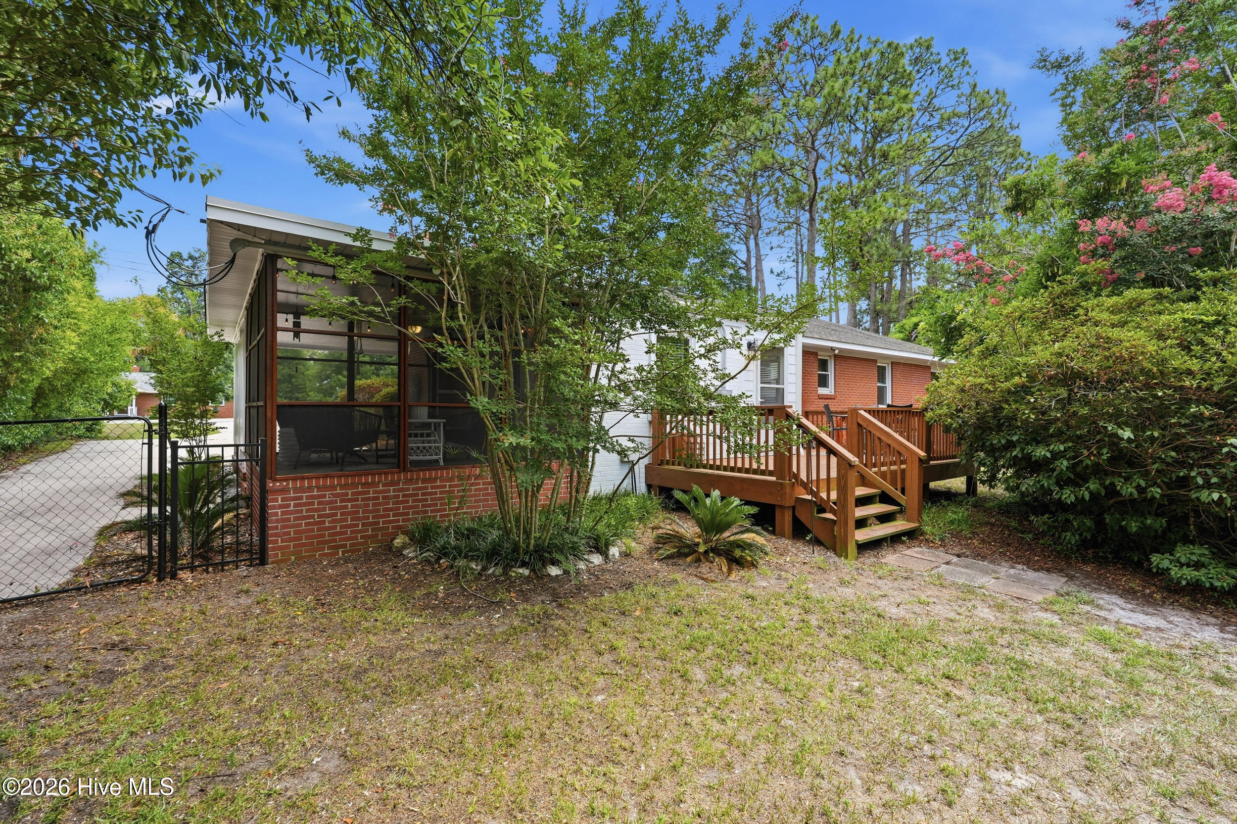 805 Adelaide Drive