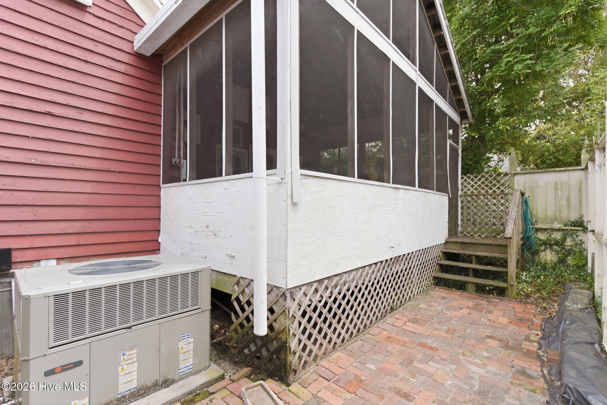 502 S 7th Street