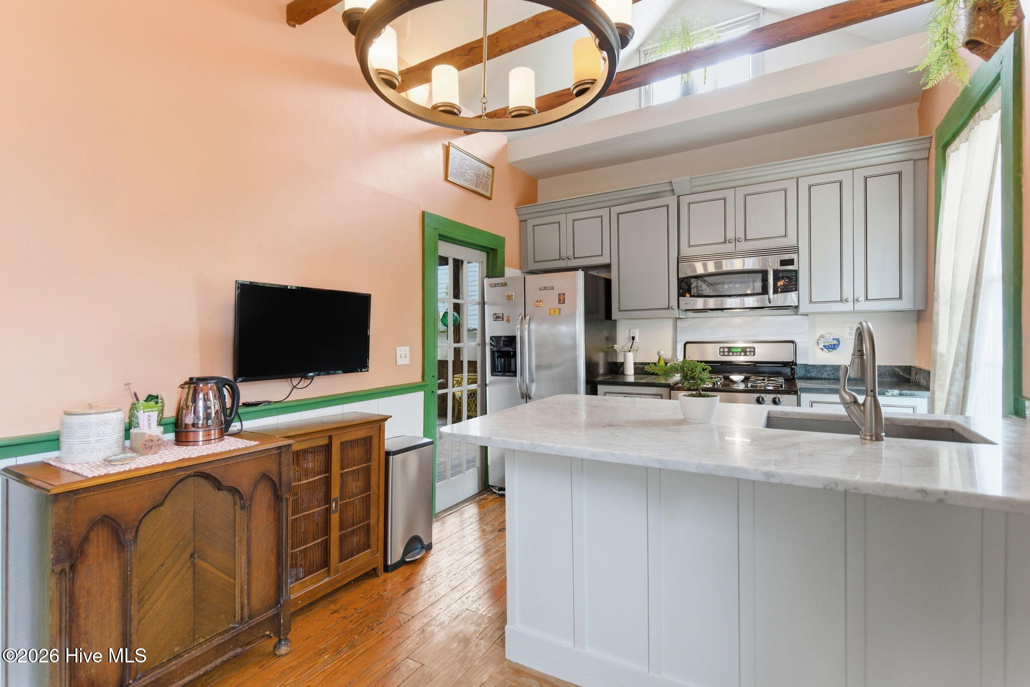 502 S 7th Street