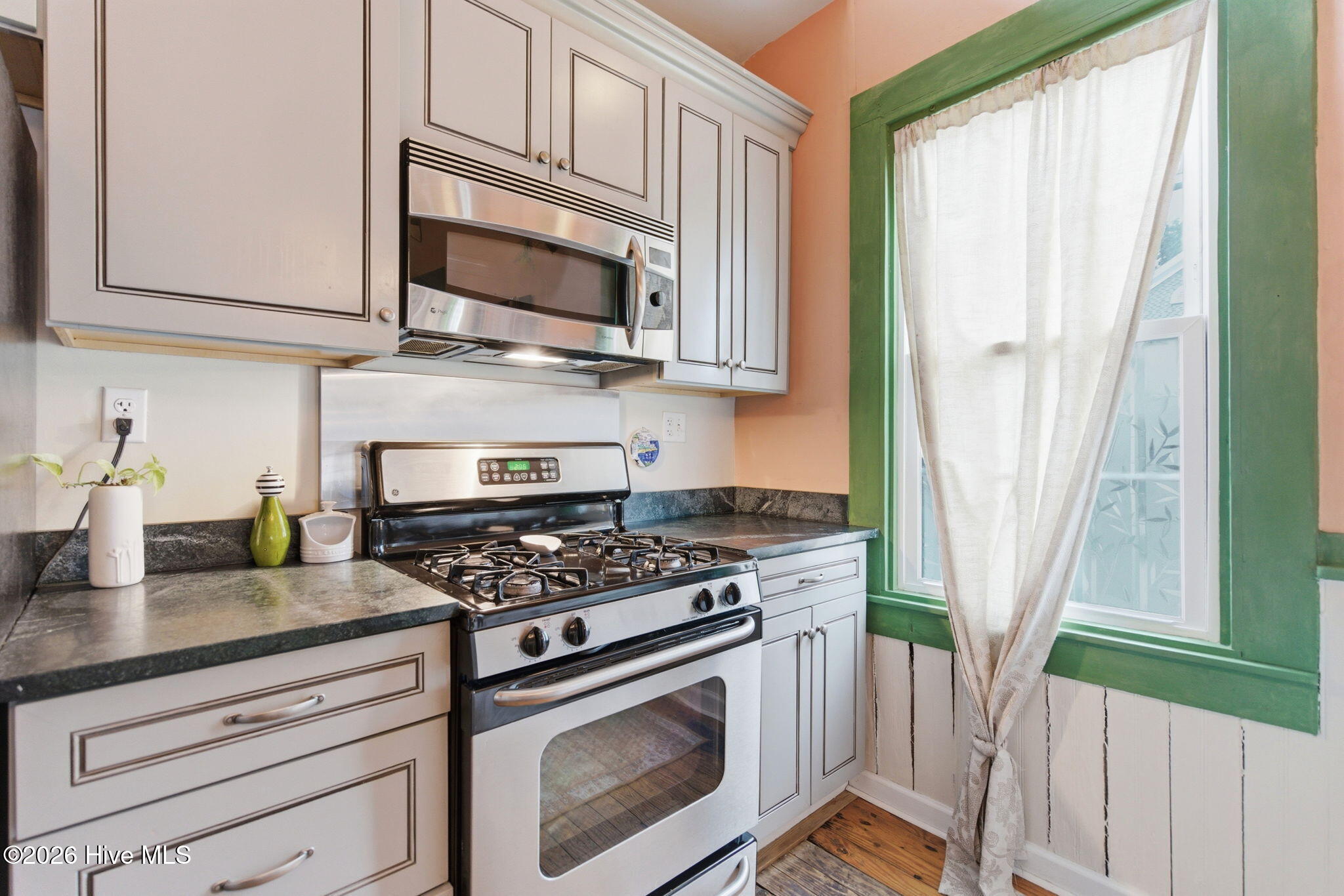 502 S 7th Street