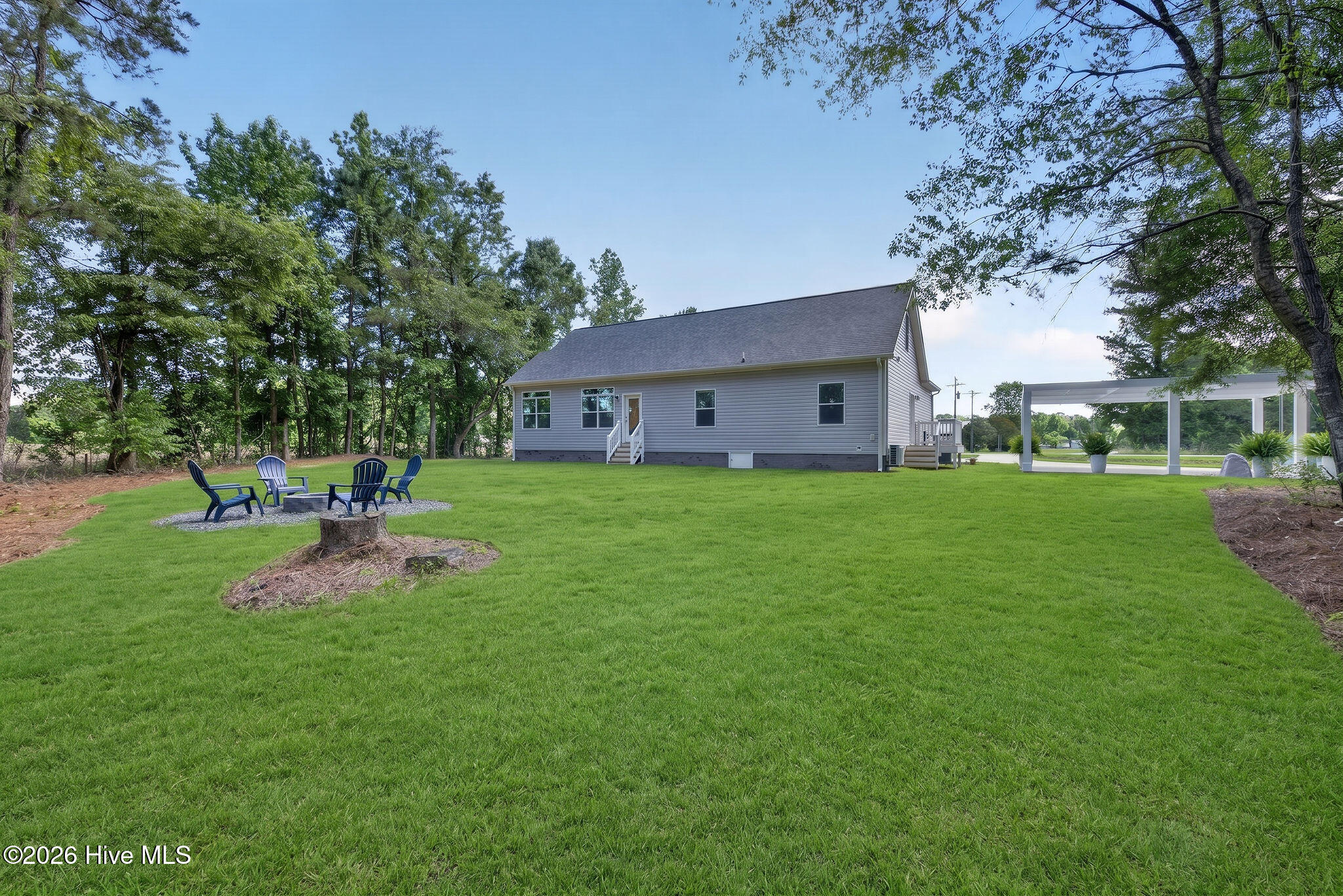 451 Governors Road SE