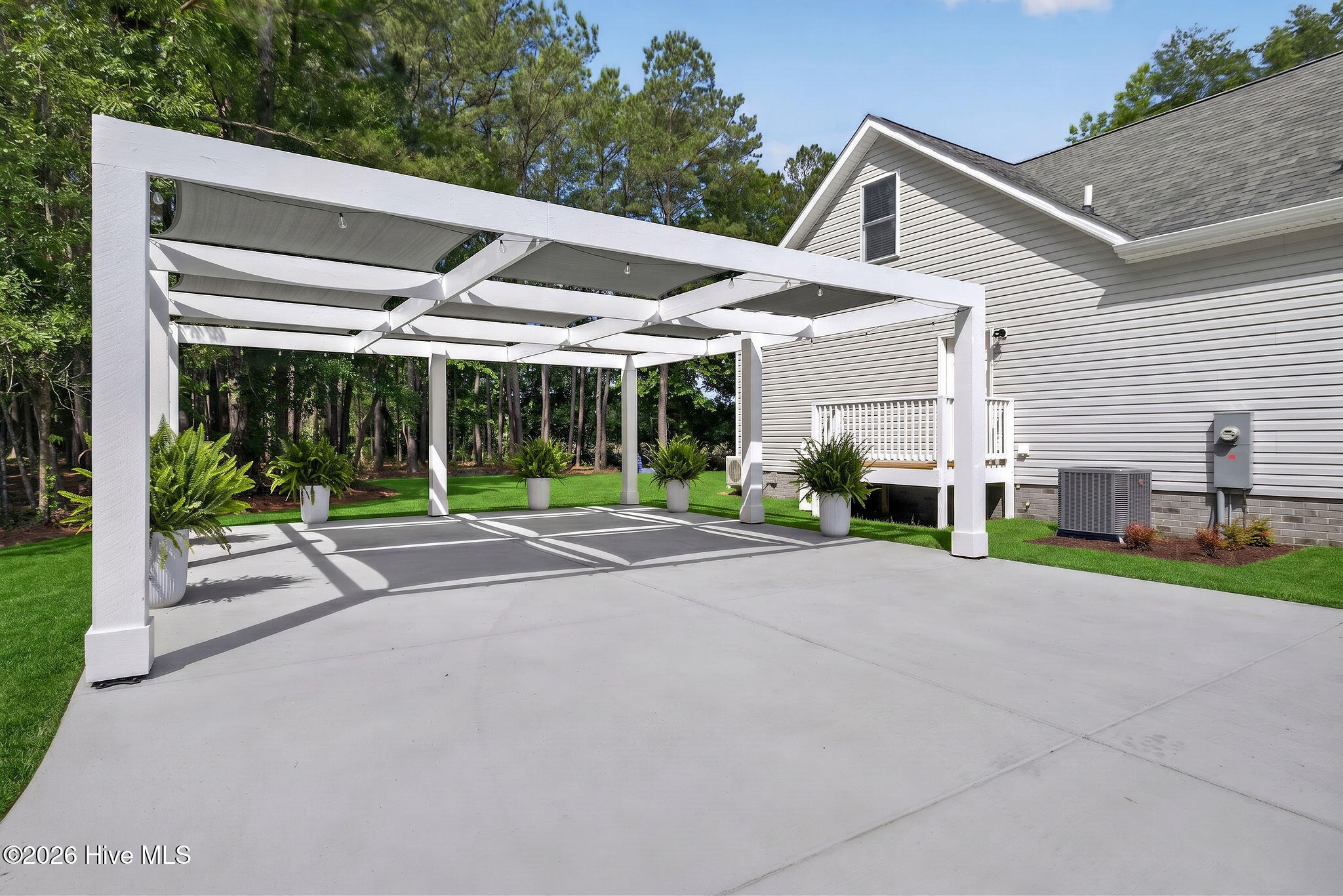 451 Governors Road SE