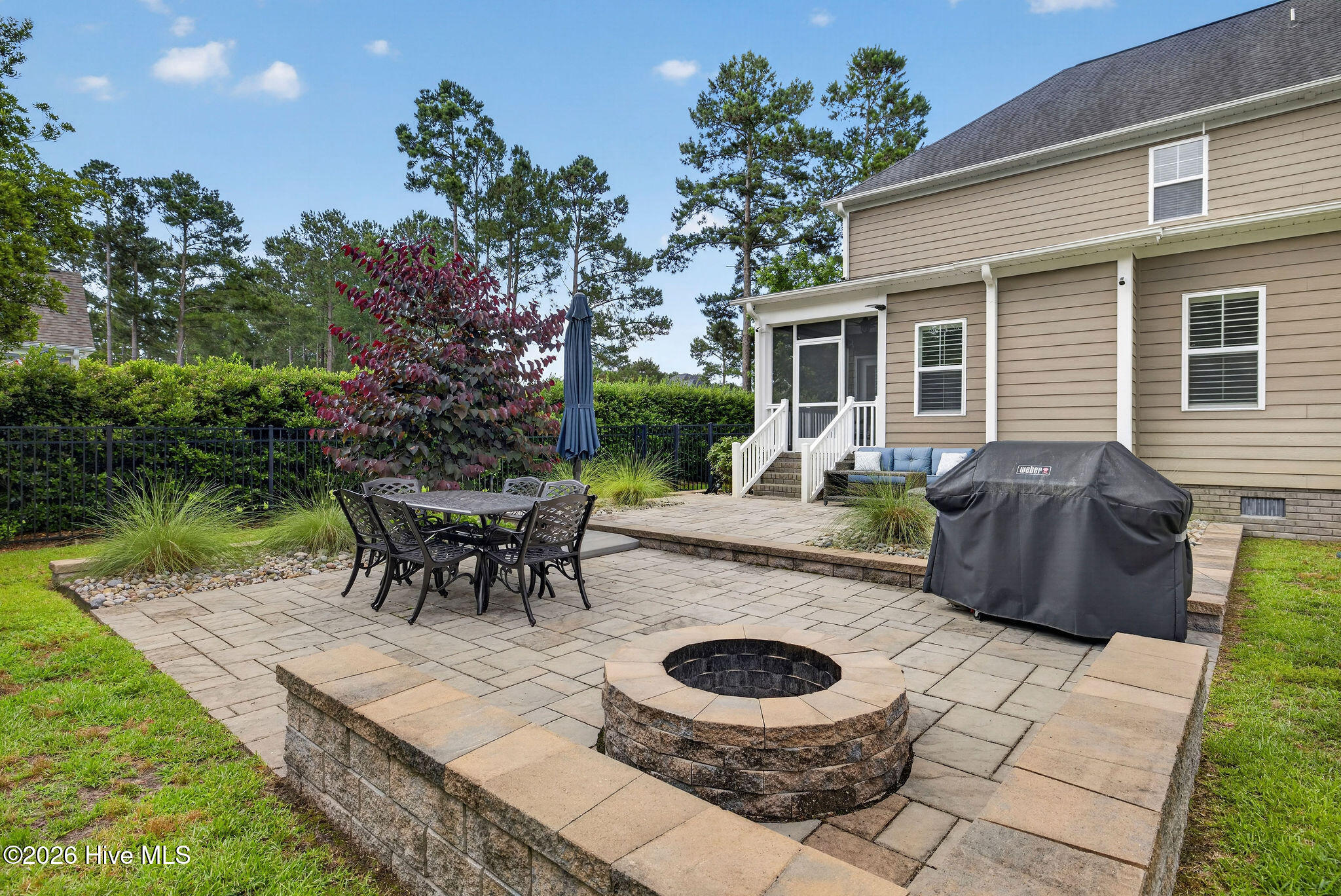 1047 Grandview Drive