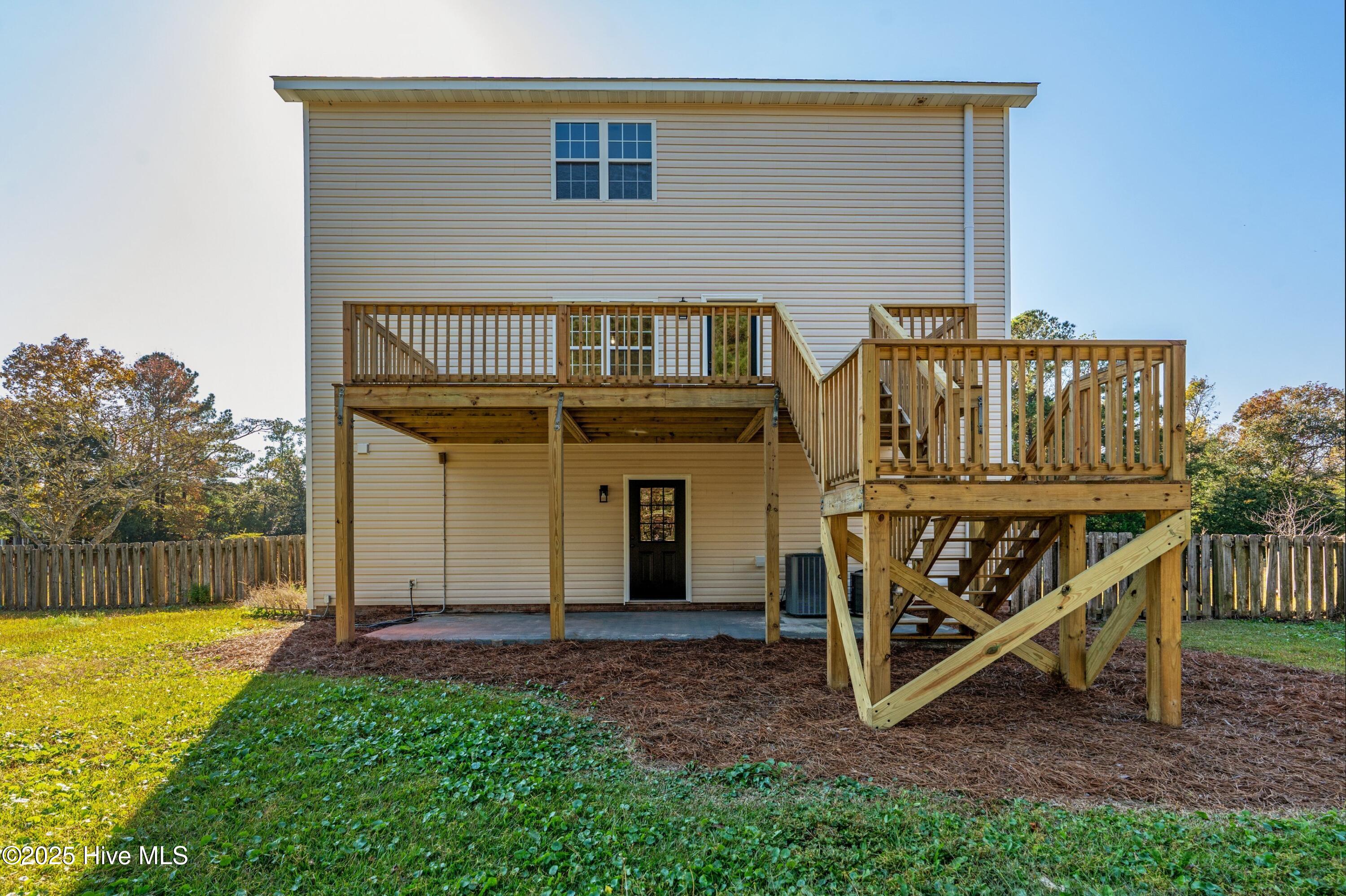 106 Dolphin Drive