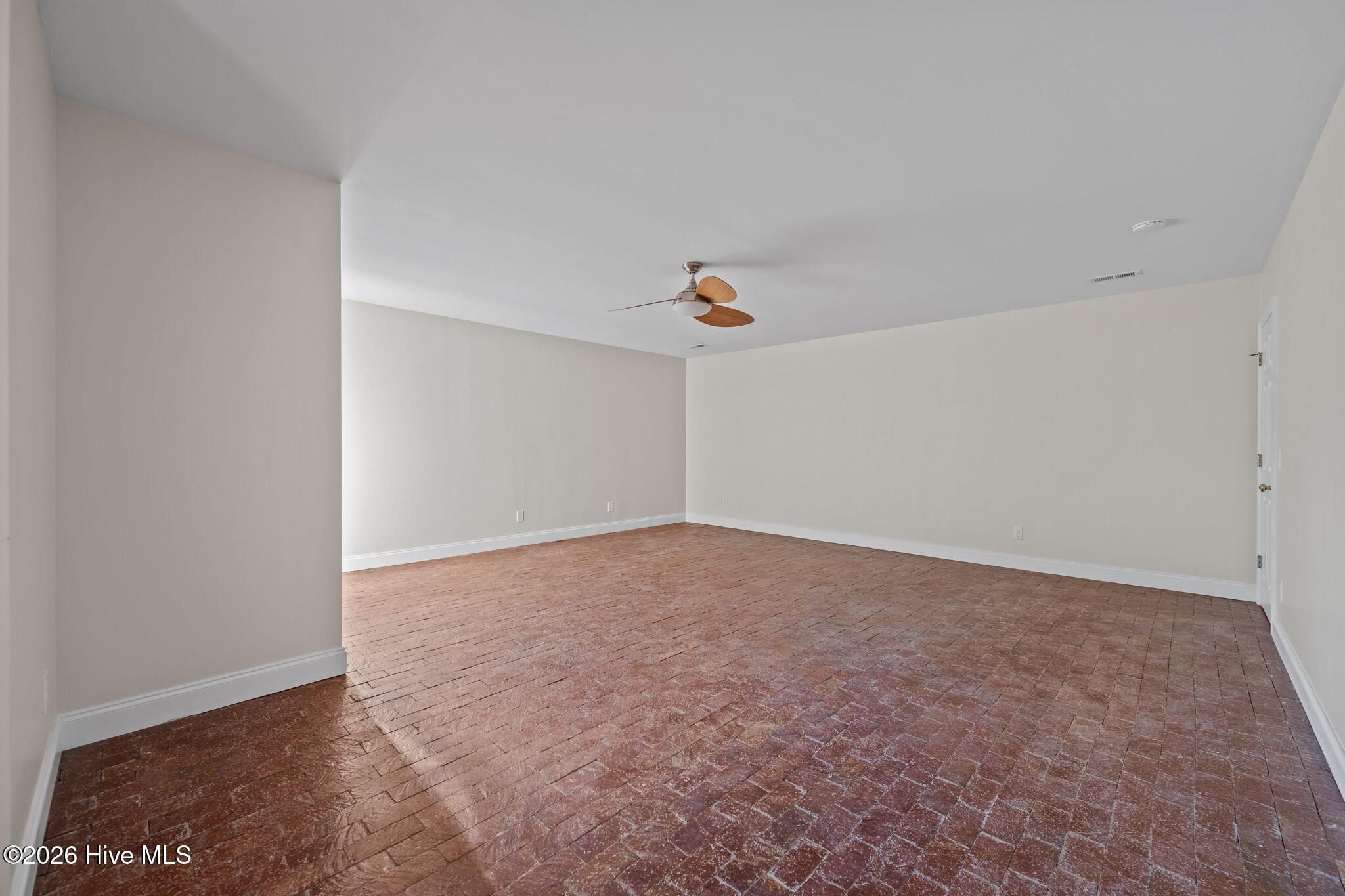 106 Dolphin Drive
