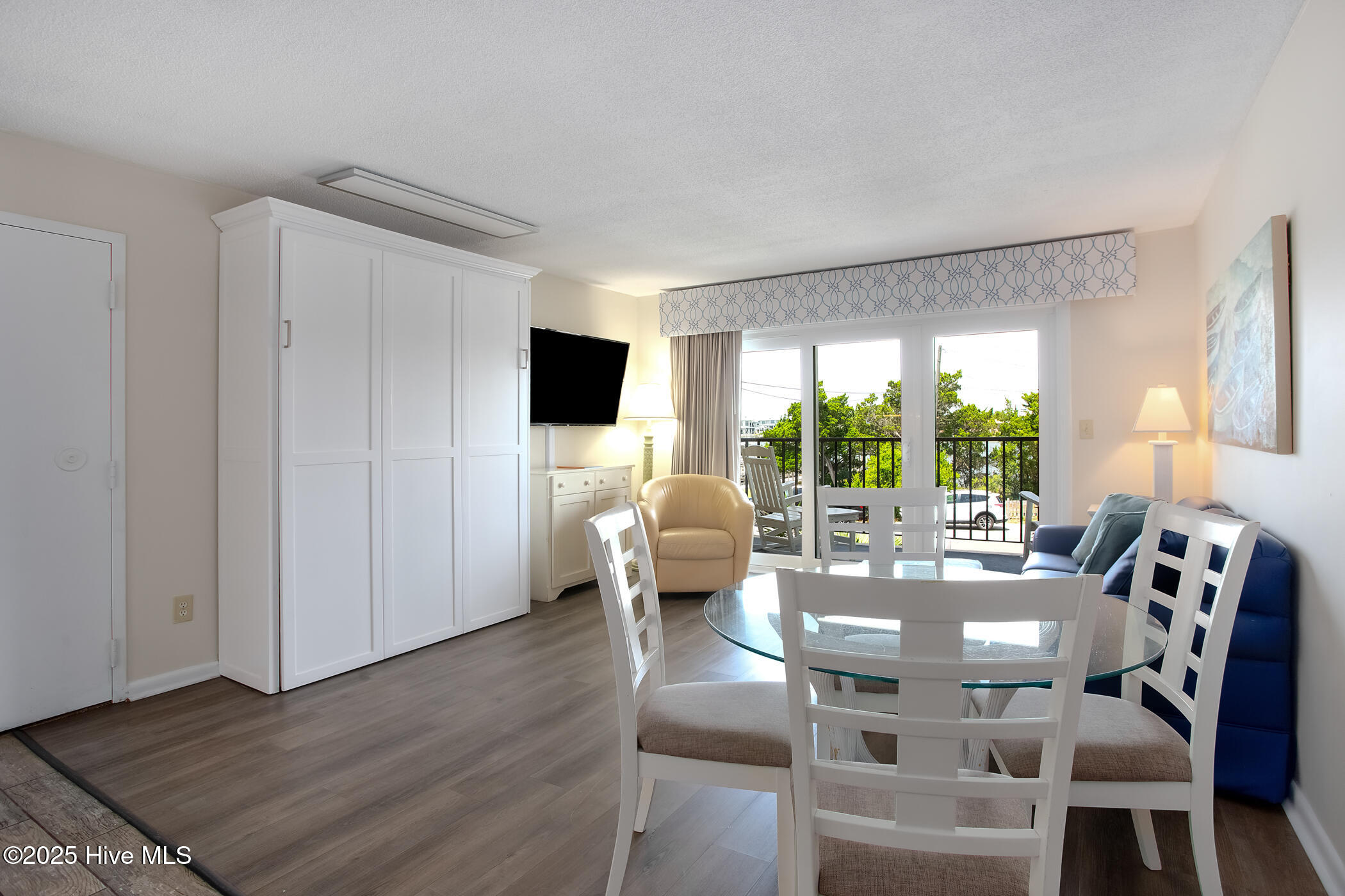 104 S Lumina Avenue Unit 103