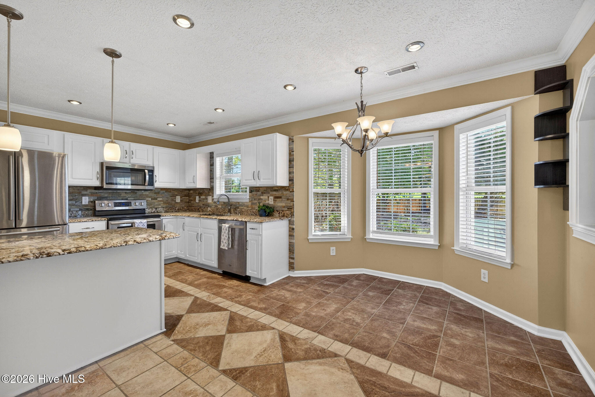 2800 White Road