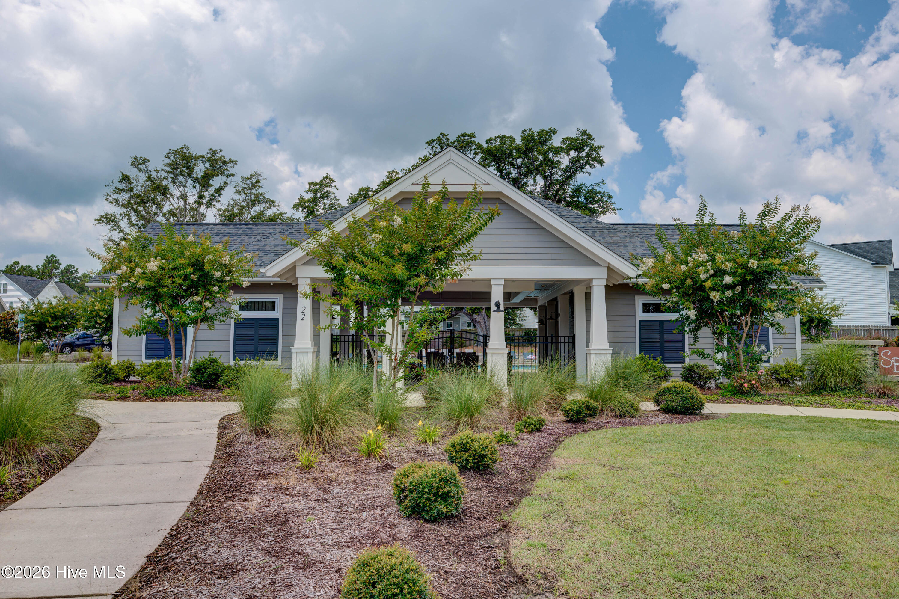 52 Violetear Ridge