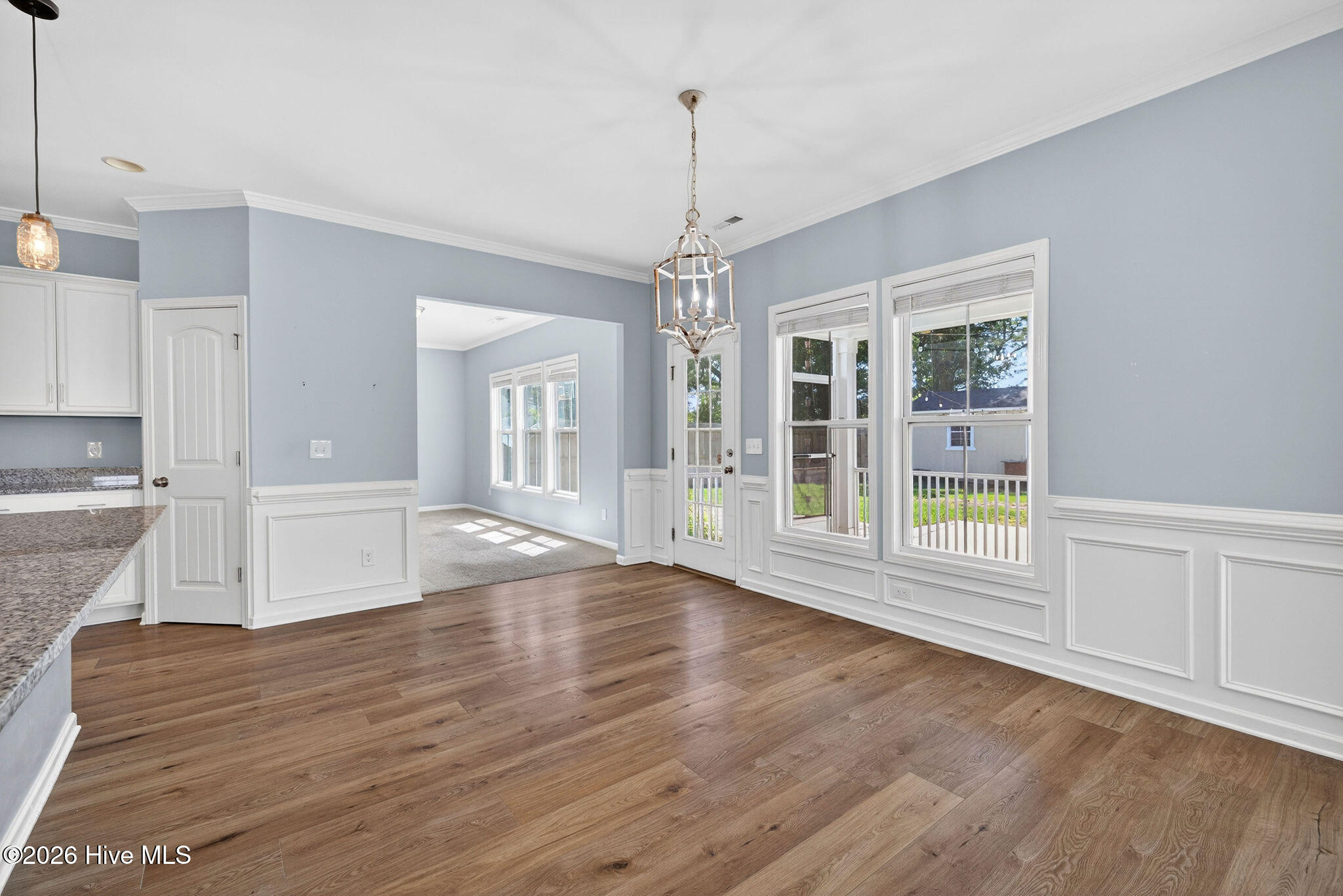 52 Violetear Ridge