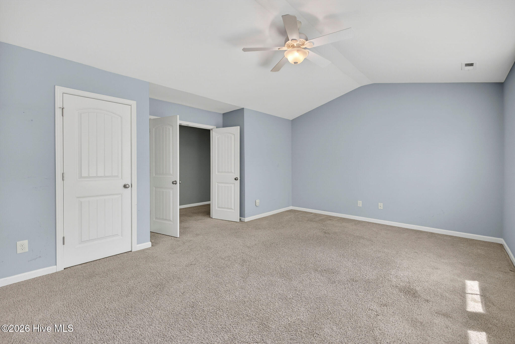 52 Violetear Ridge