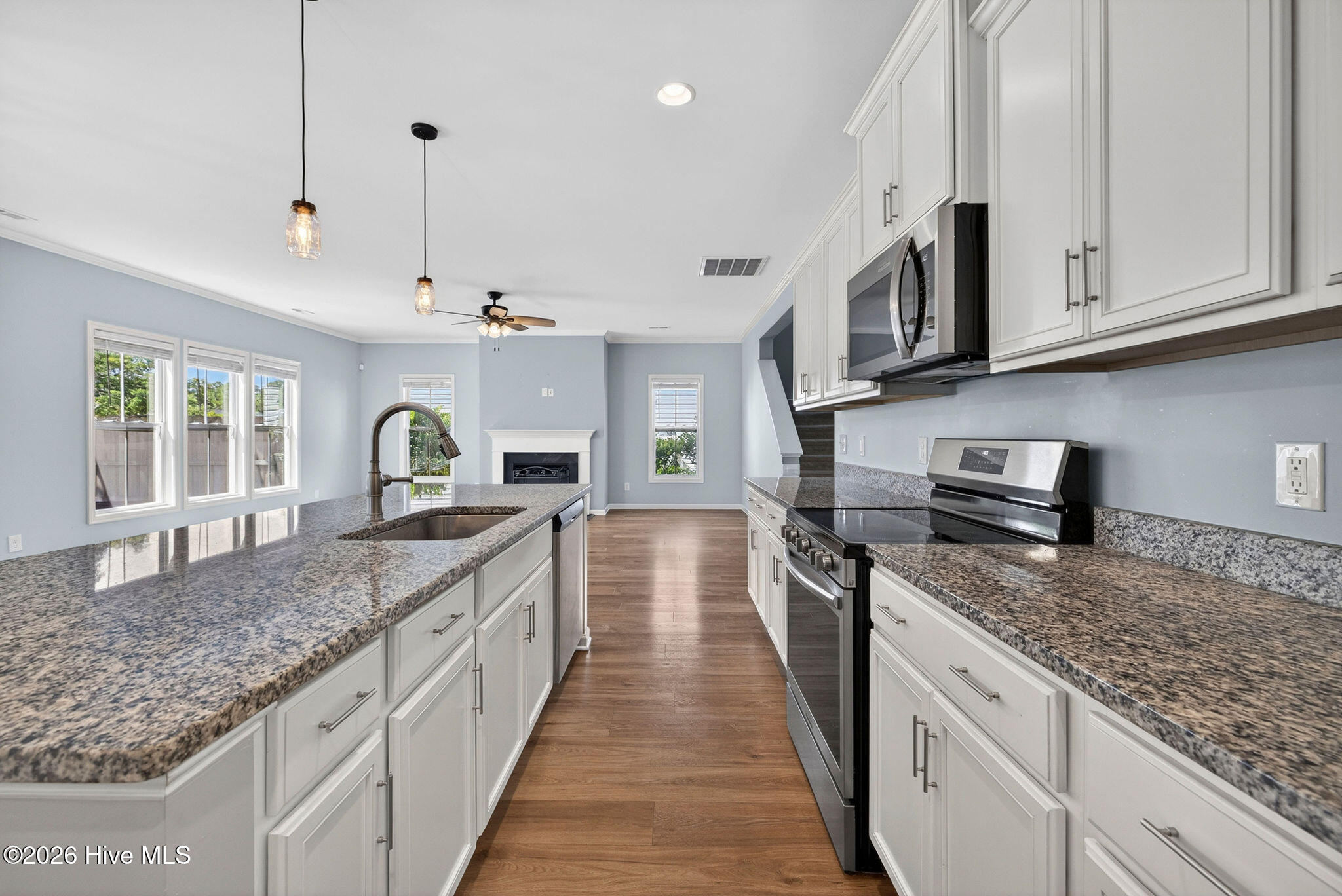 52 Violetear Ridge