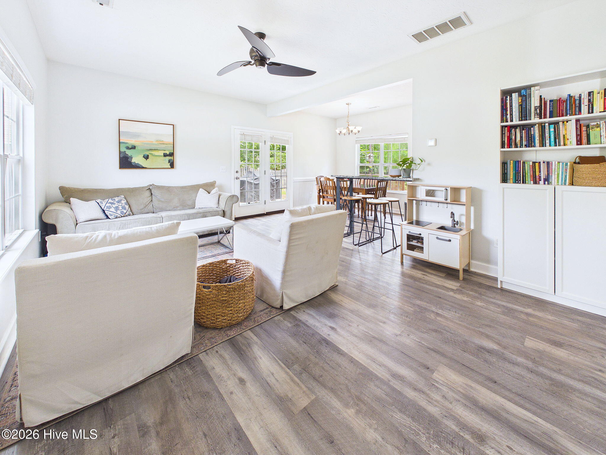 1124 Shelby Court