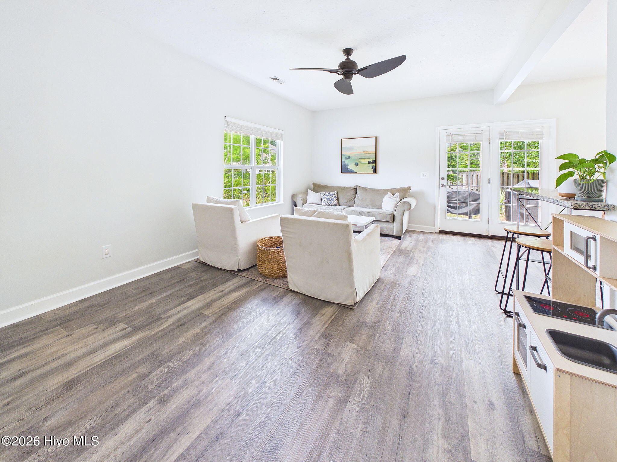1124 Shelby Court