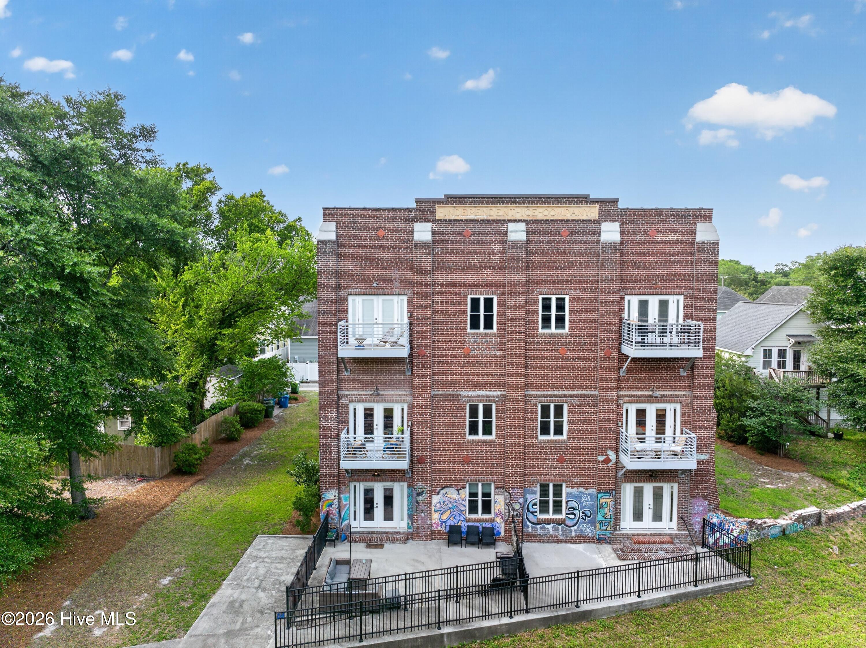 614 Peacock Lane Apt 1
