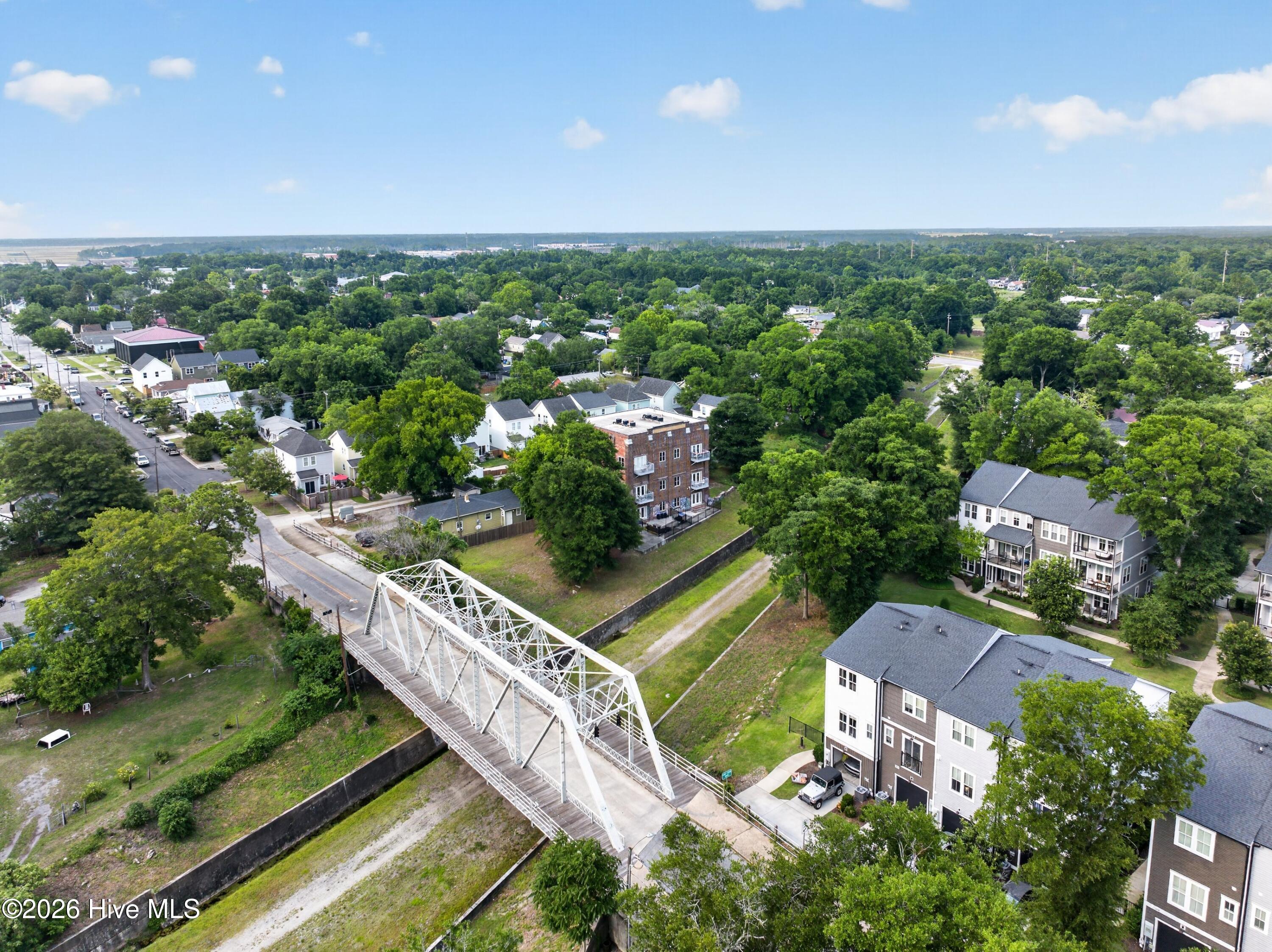 614 Peacock Lane Apt 1