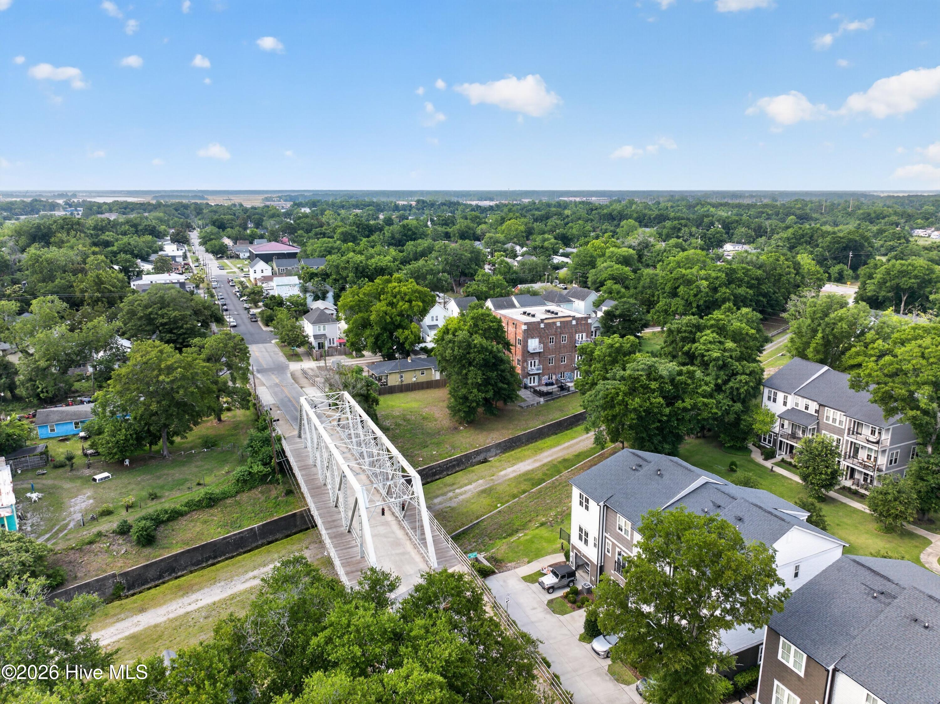614 Peacock Lane Apt 1