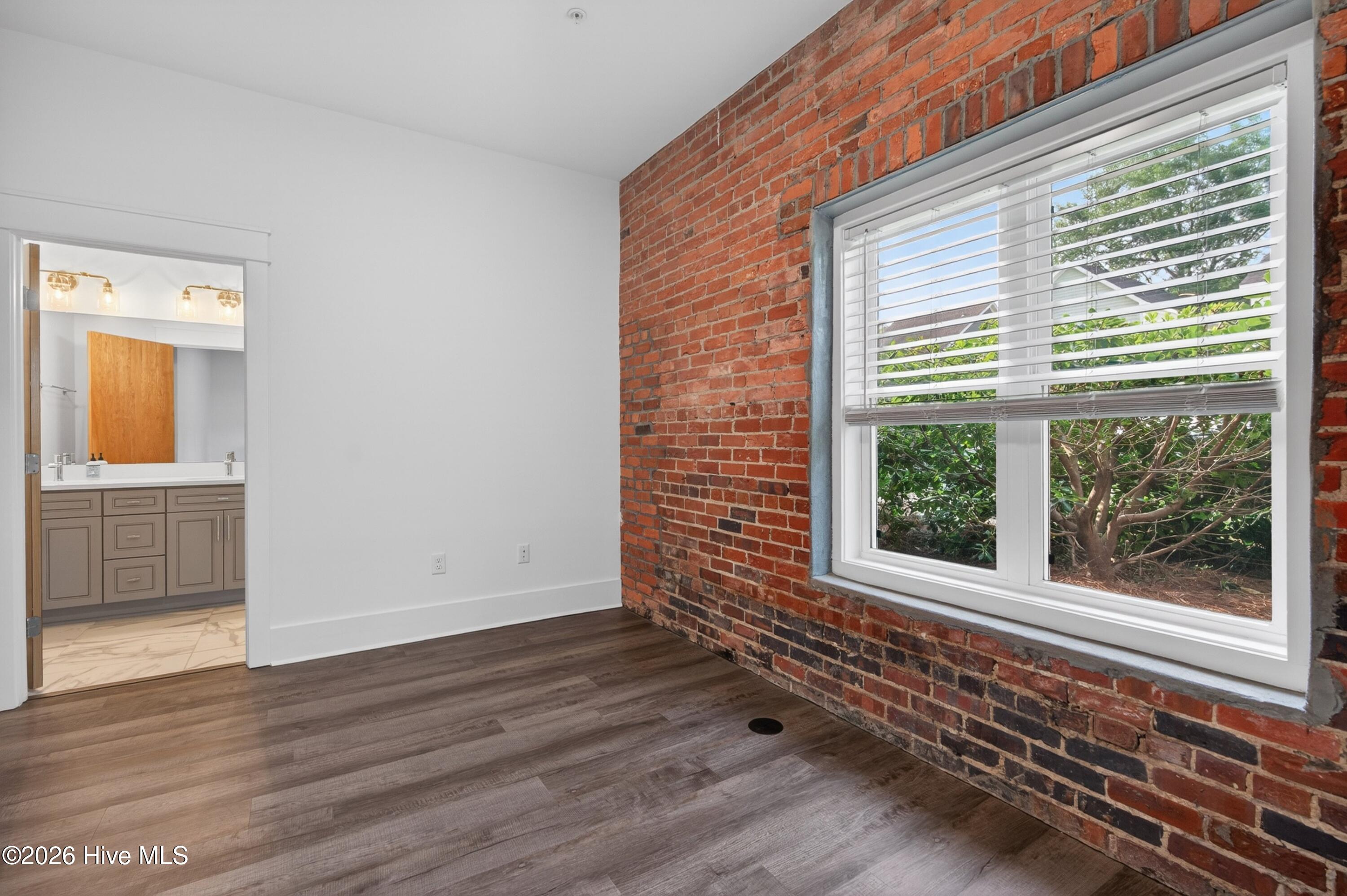 614 Peacock Lane Apt 1