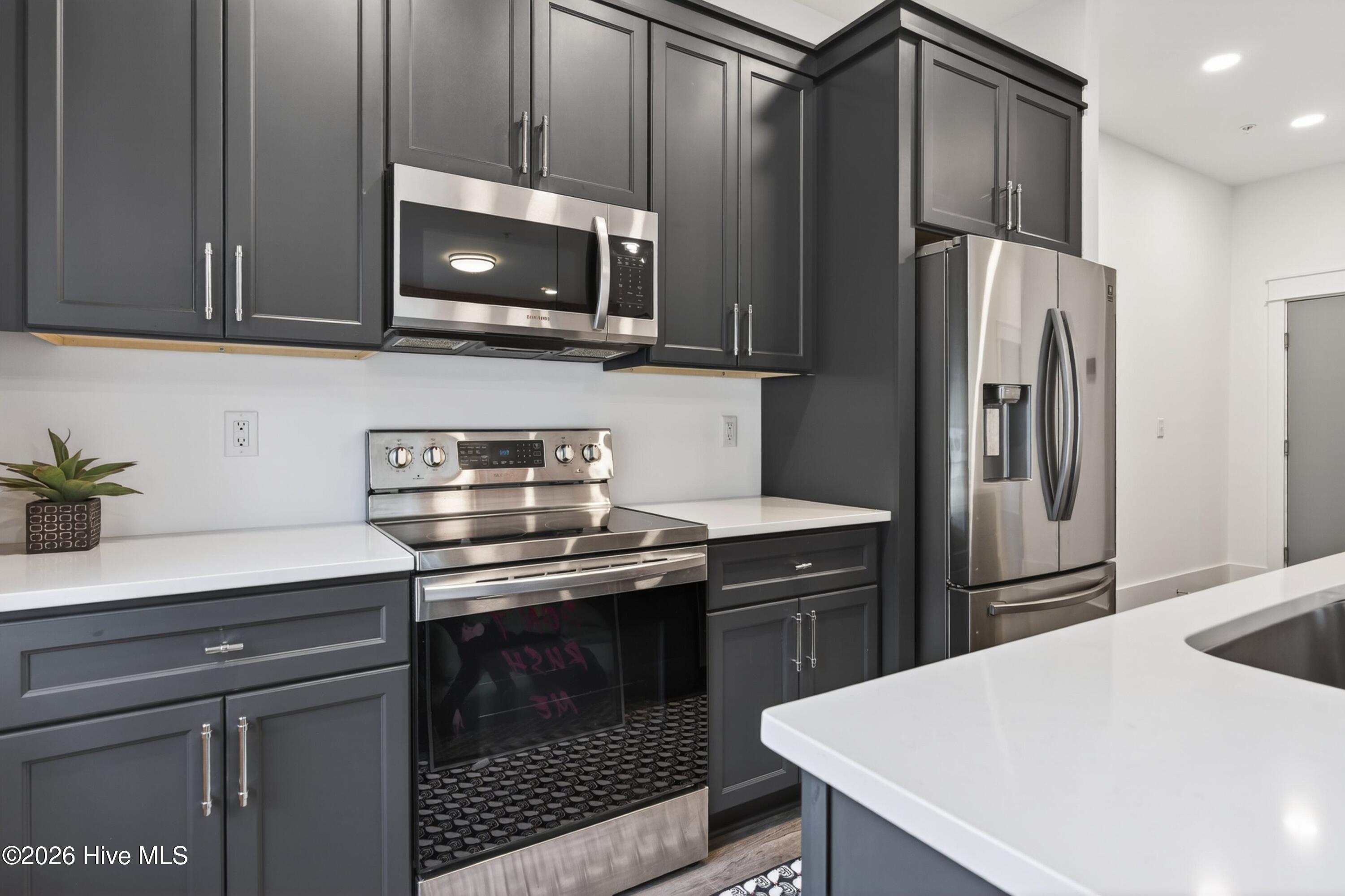 614 Peacock Lane Apt 1