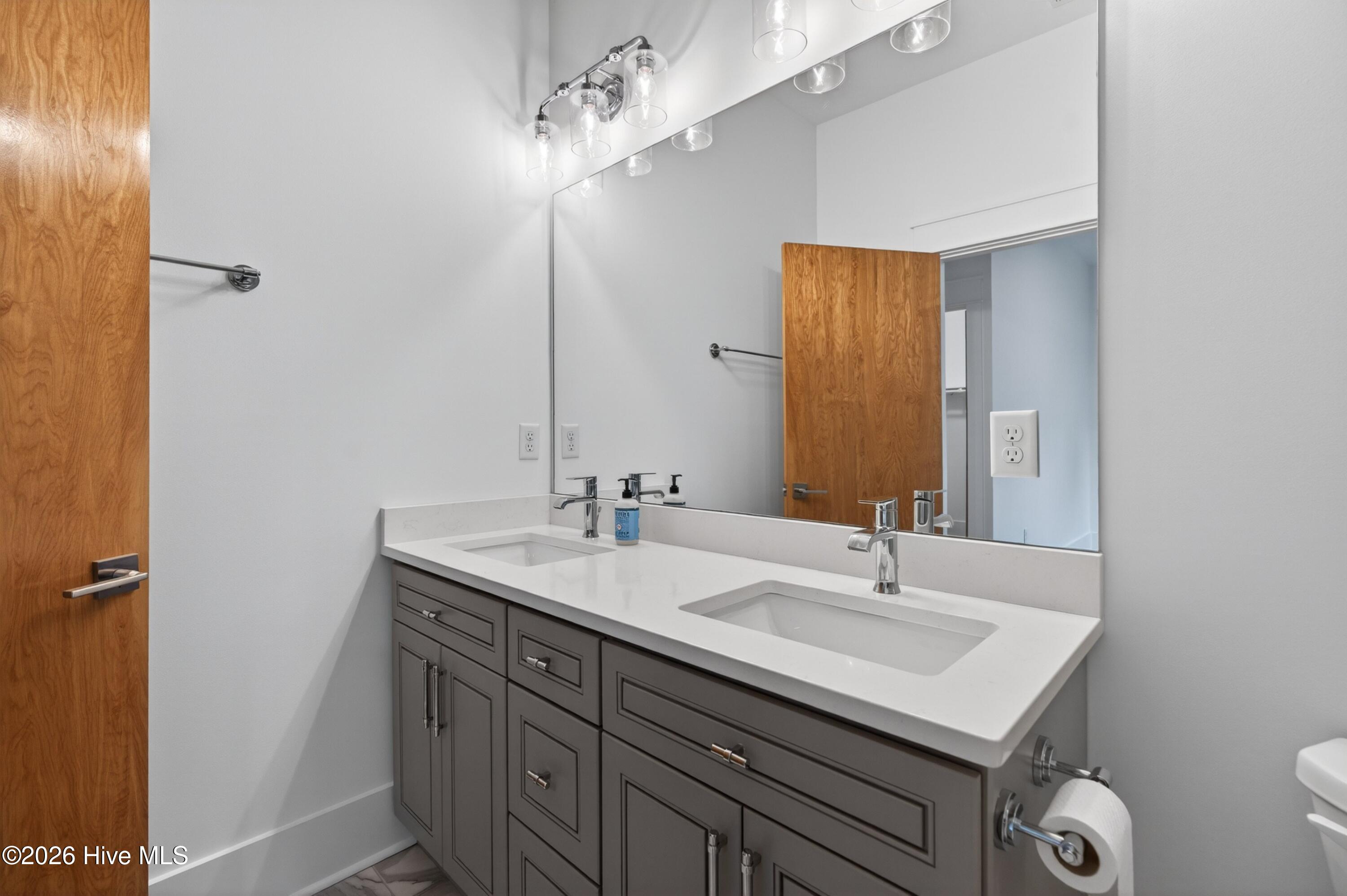 614 Peacock Lane Apt 1