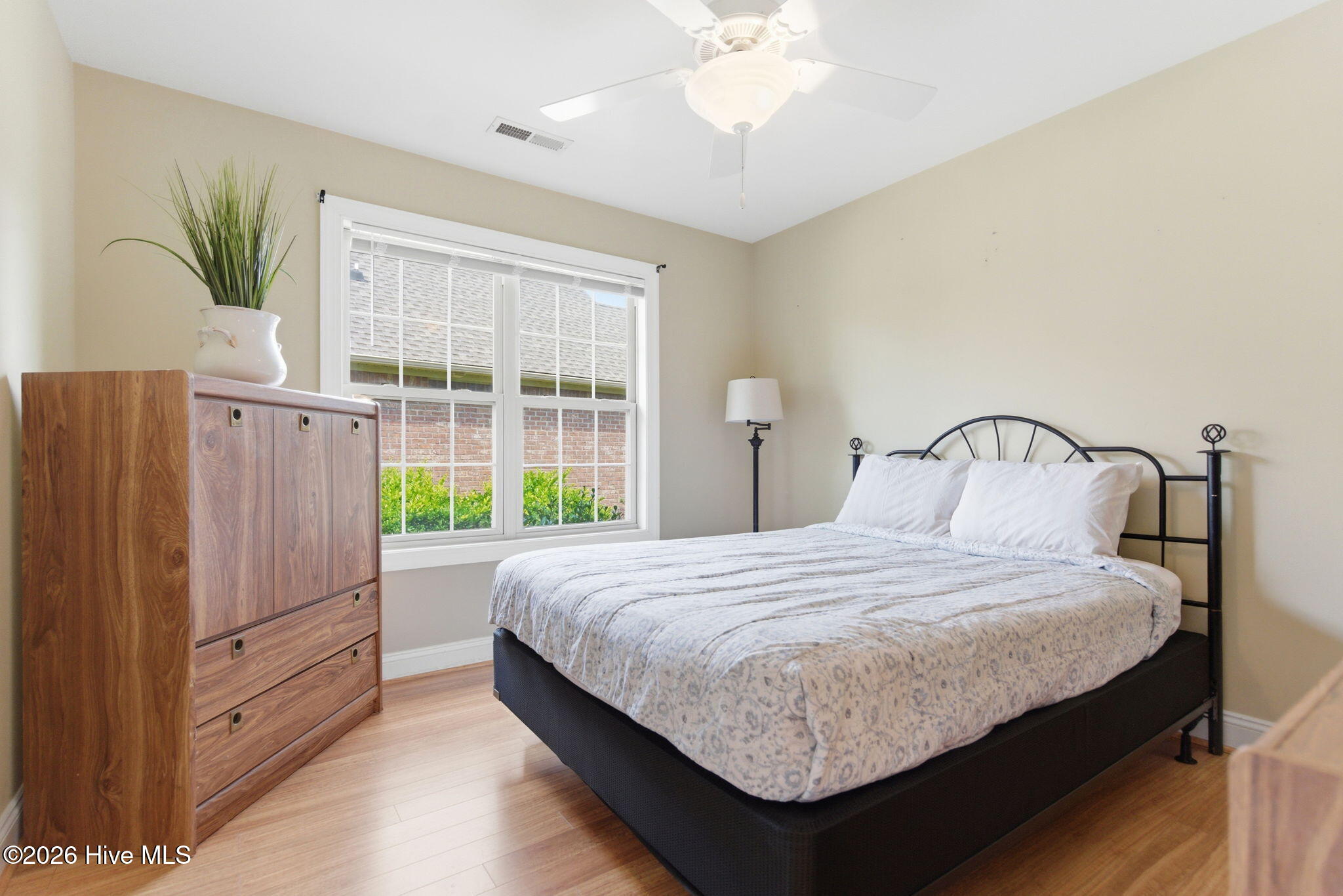 6122 Northshore Drive