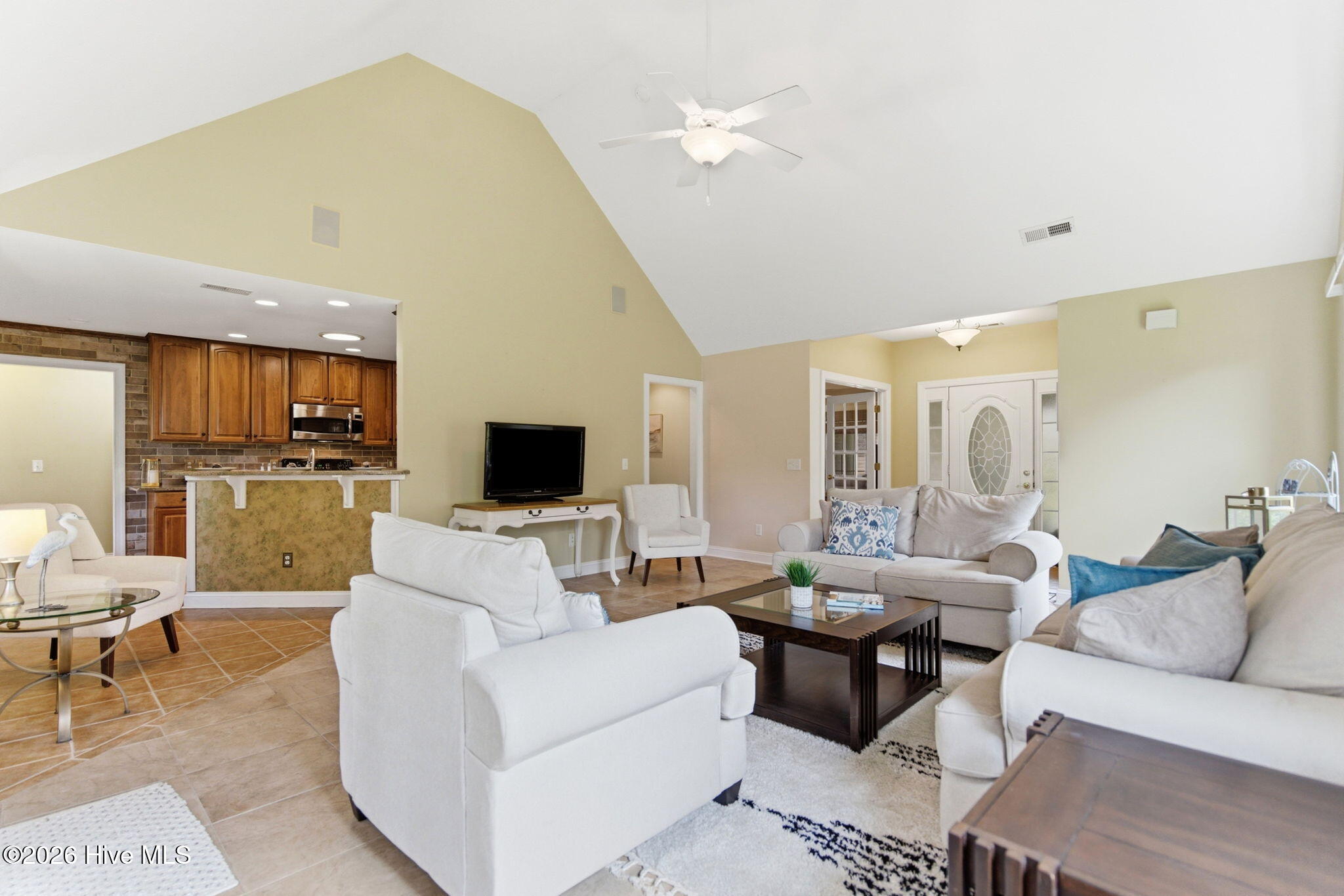 6122 Northshore Drive
