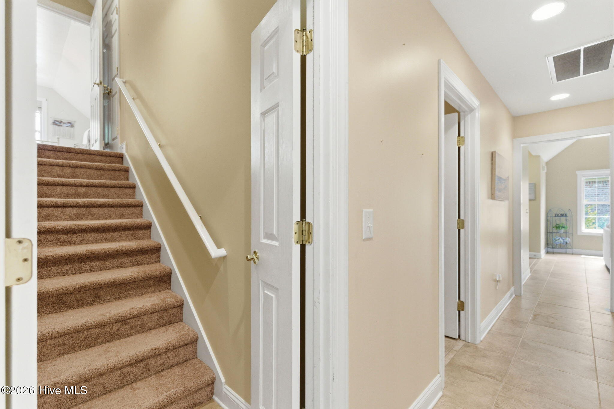6122 Northshore Drive