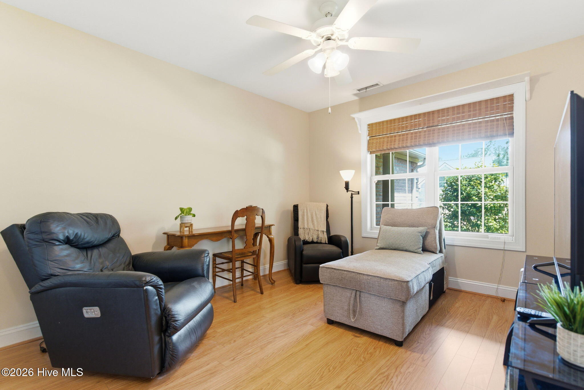 6122 Northshore Drive