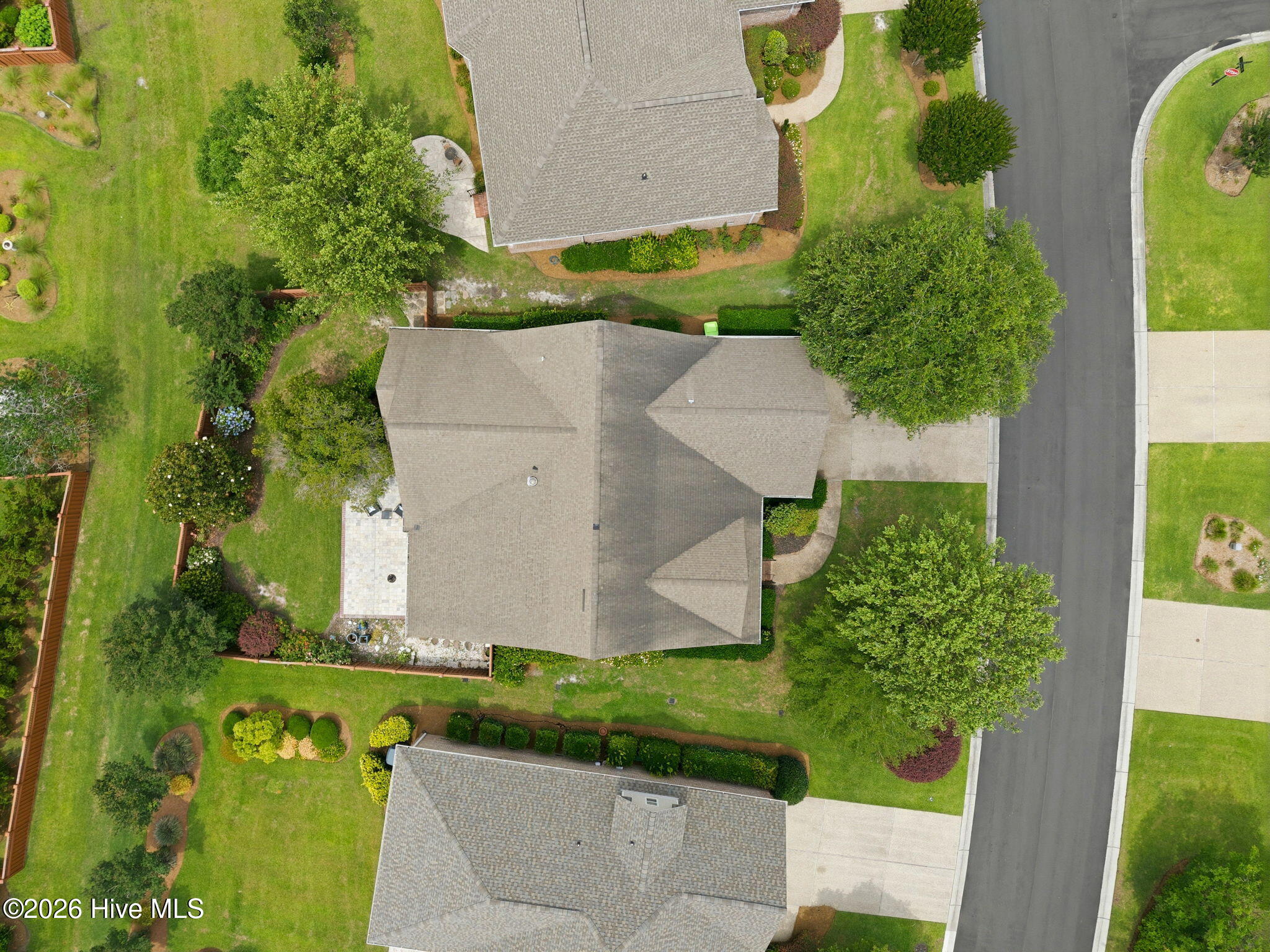 6122 Northshore Drive