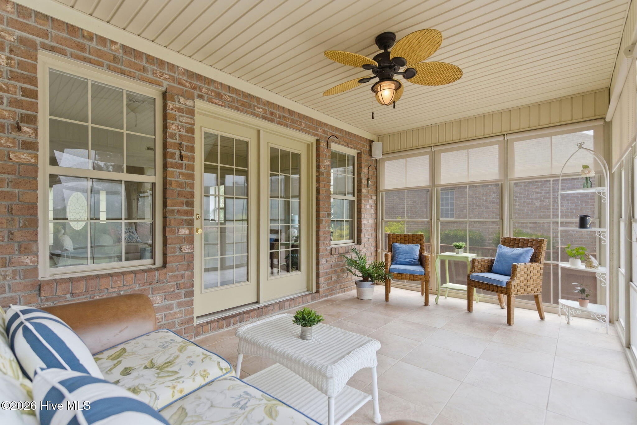 6122 Northshore Drive