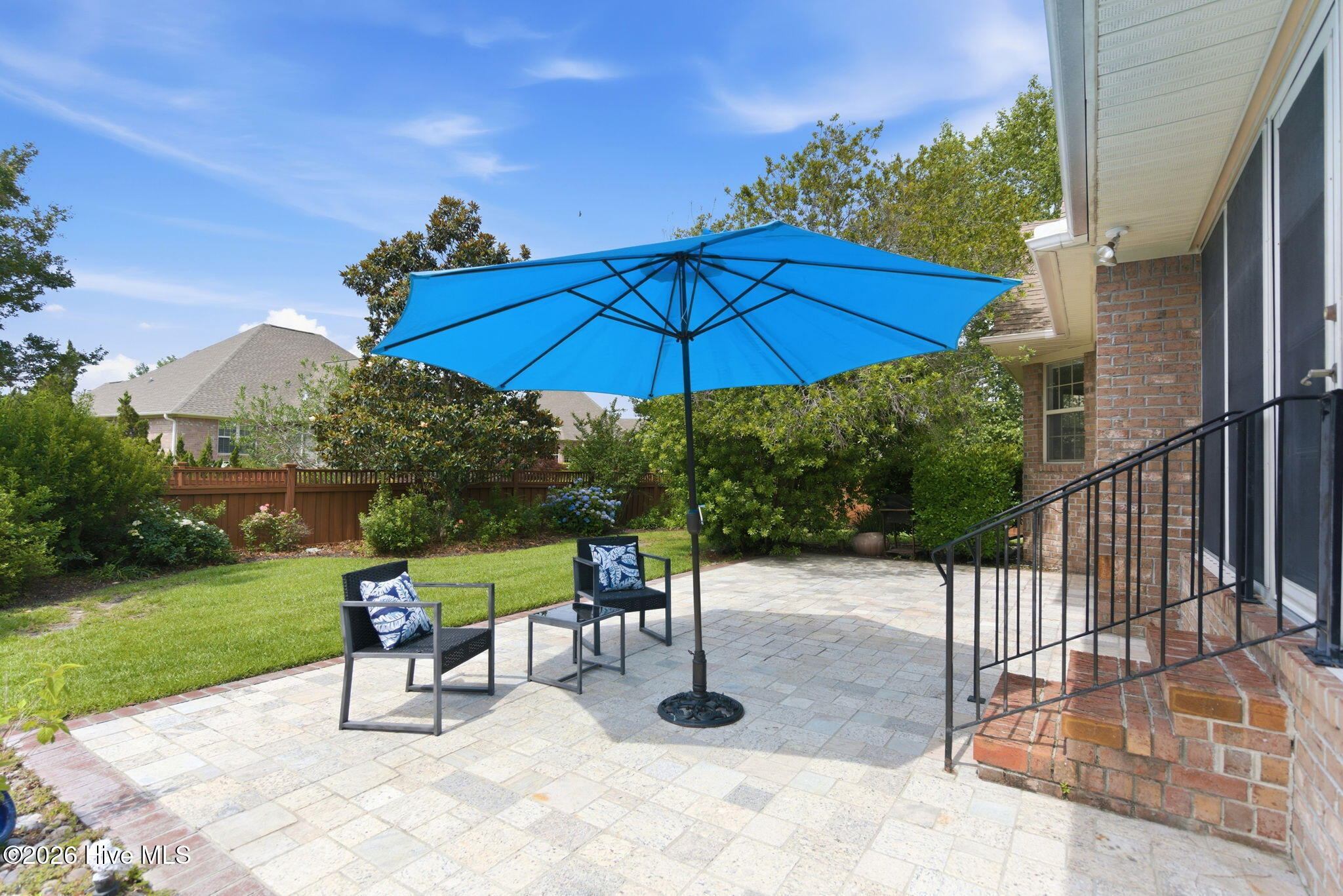 6122 Northshore Drive