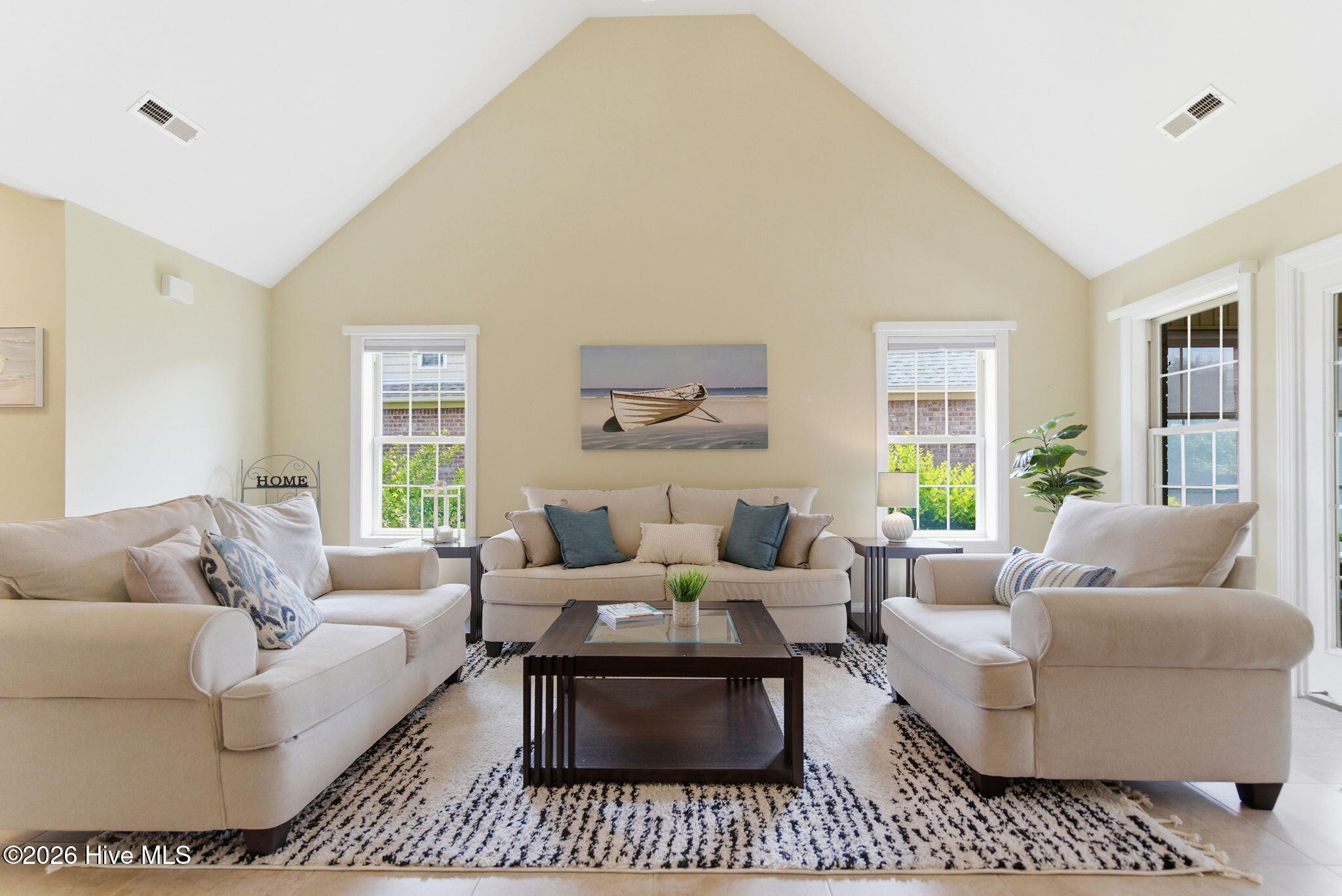 6122 Northshore Drive
