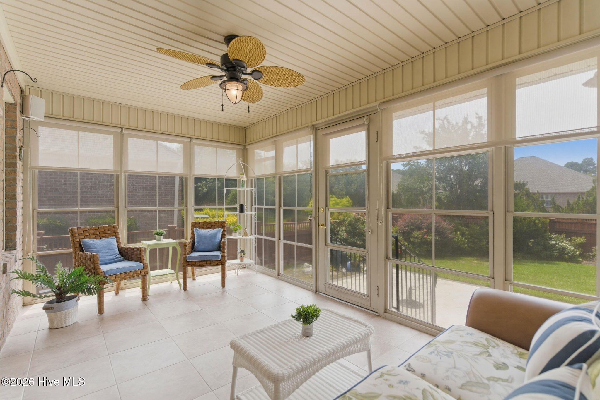 6122 Northshore Drive