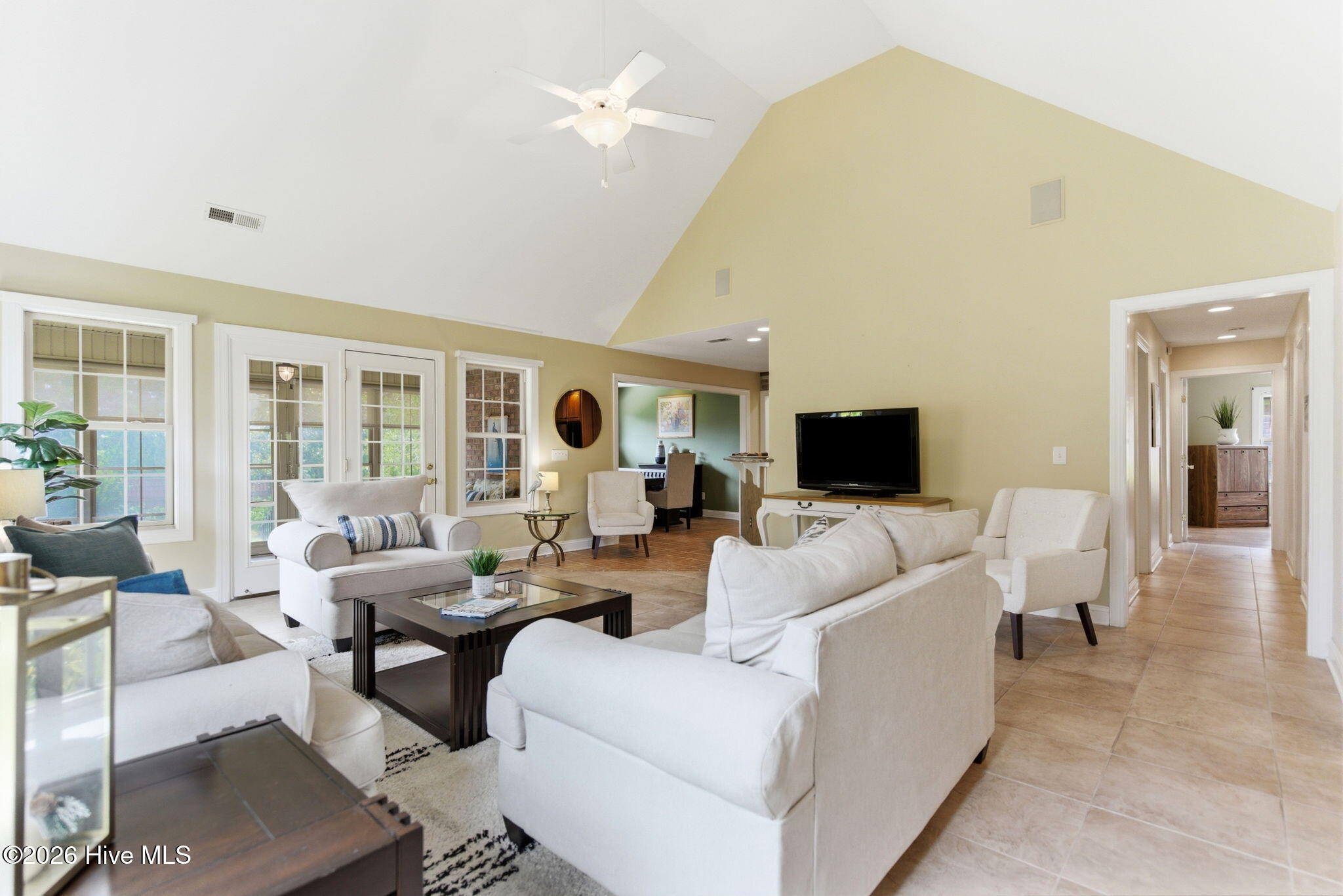 6122 Northshore Drive