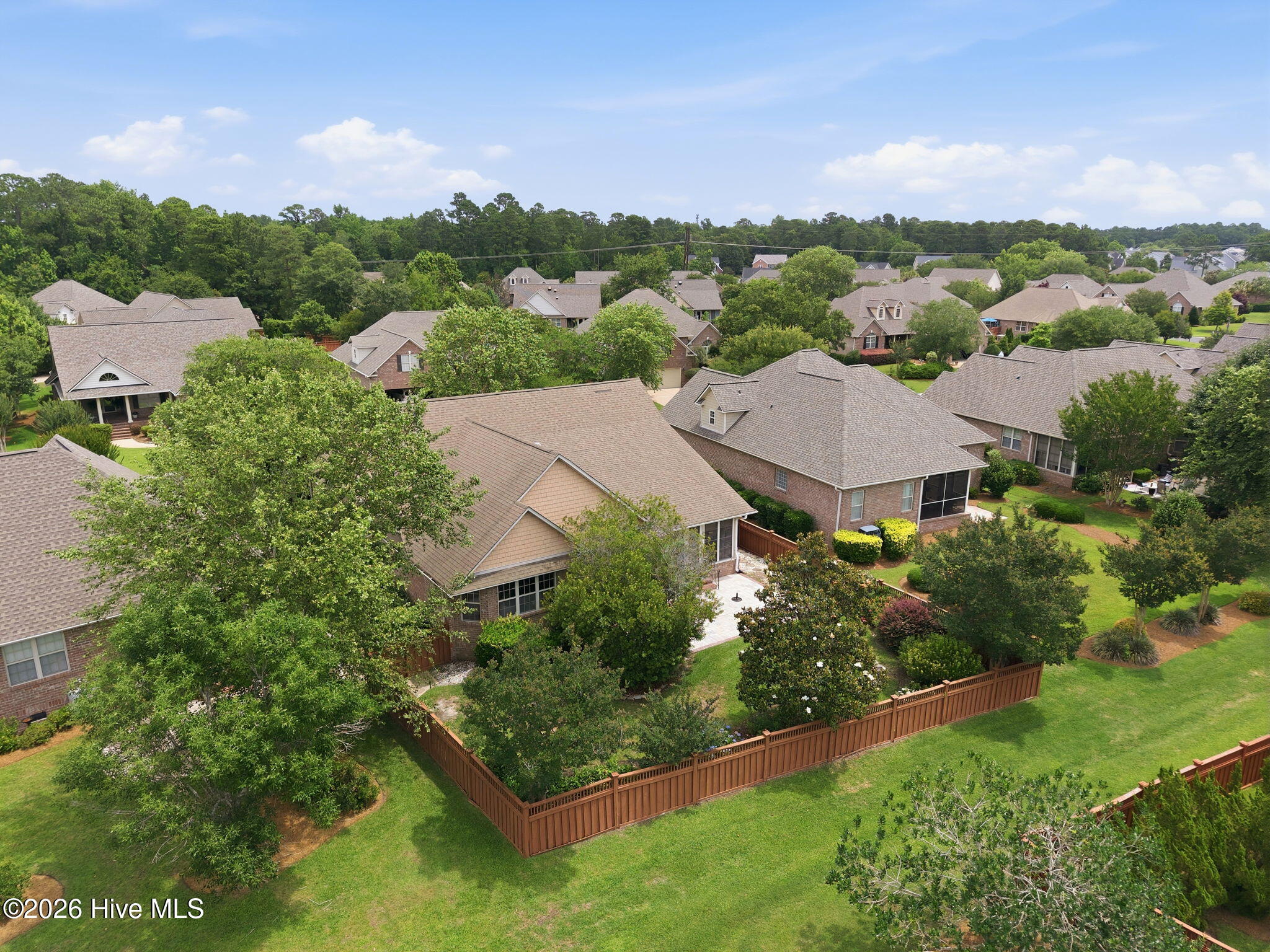 6122 Northshore Drive