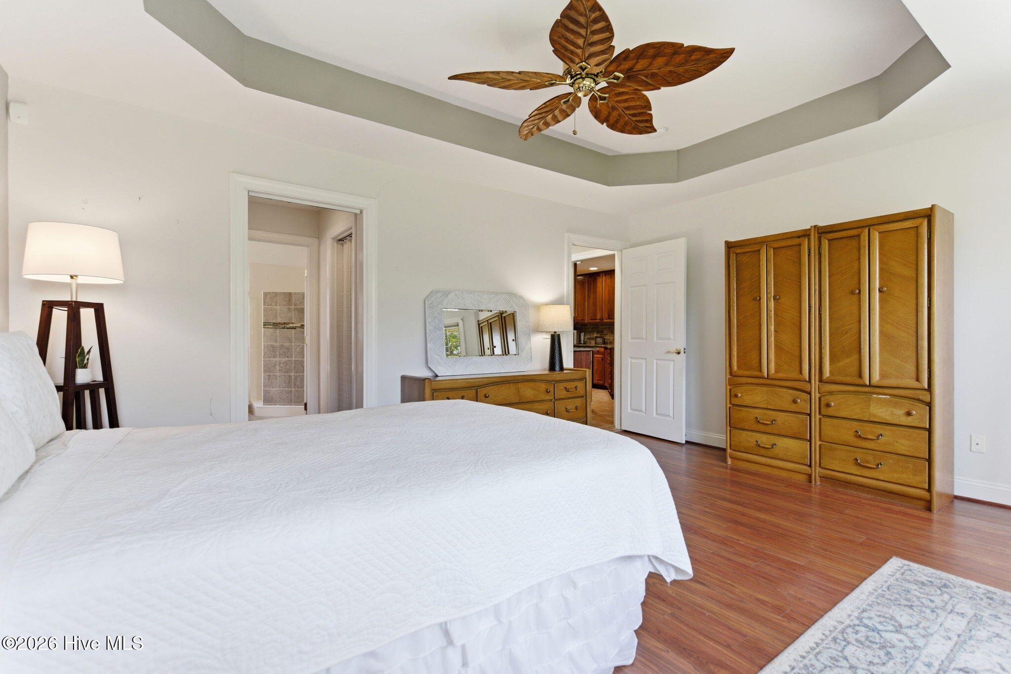 6122 Northshore Drive