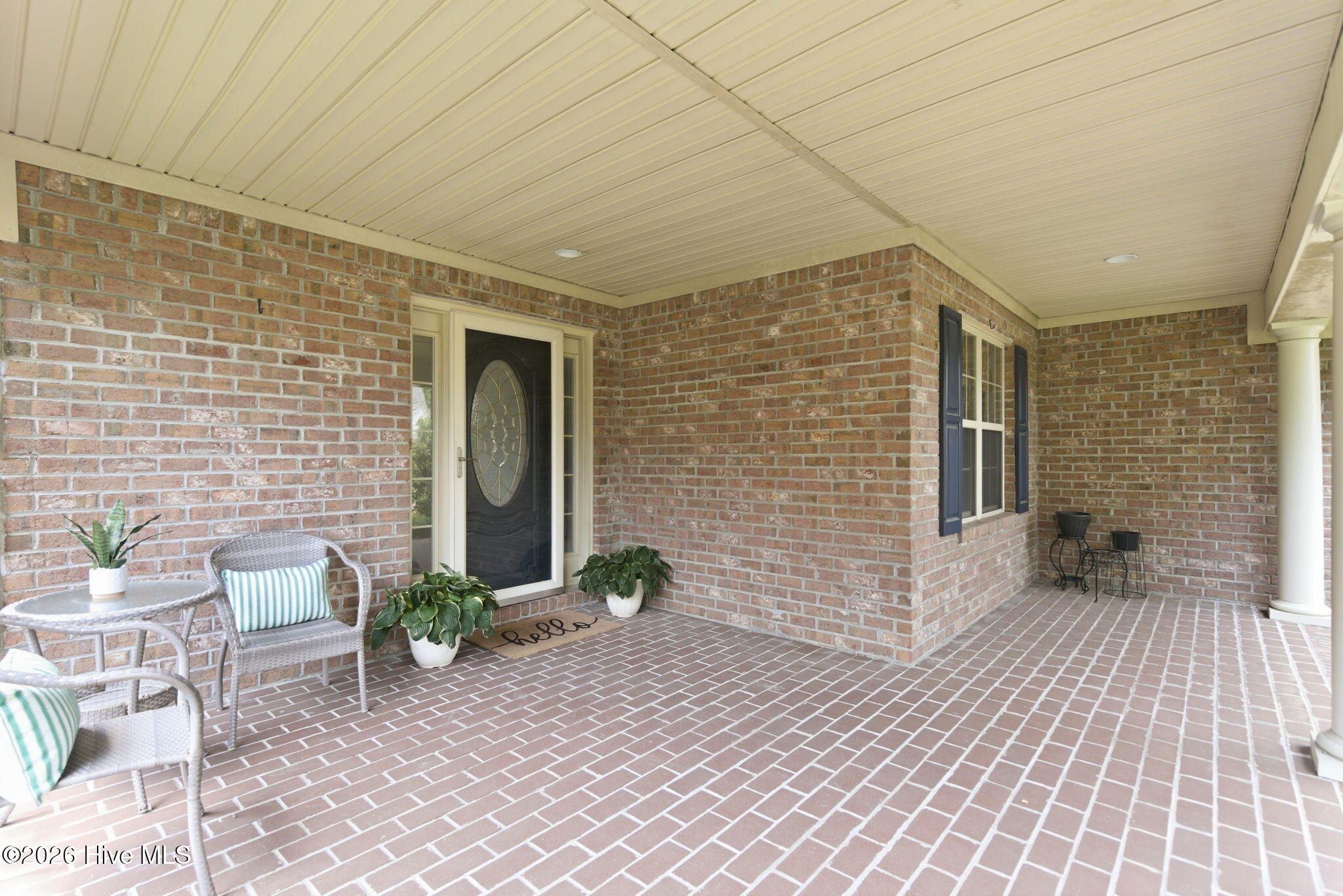 6122 Northshore Drive
