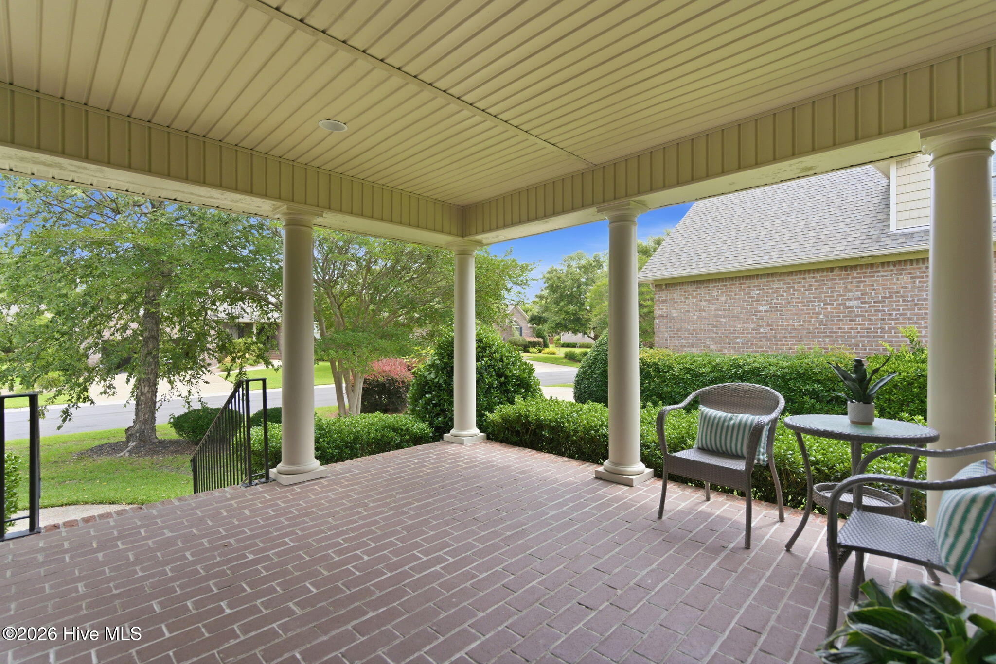6122 Northshore Drive
