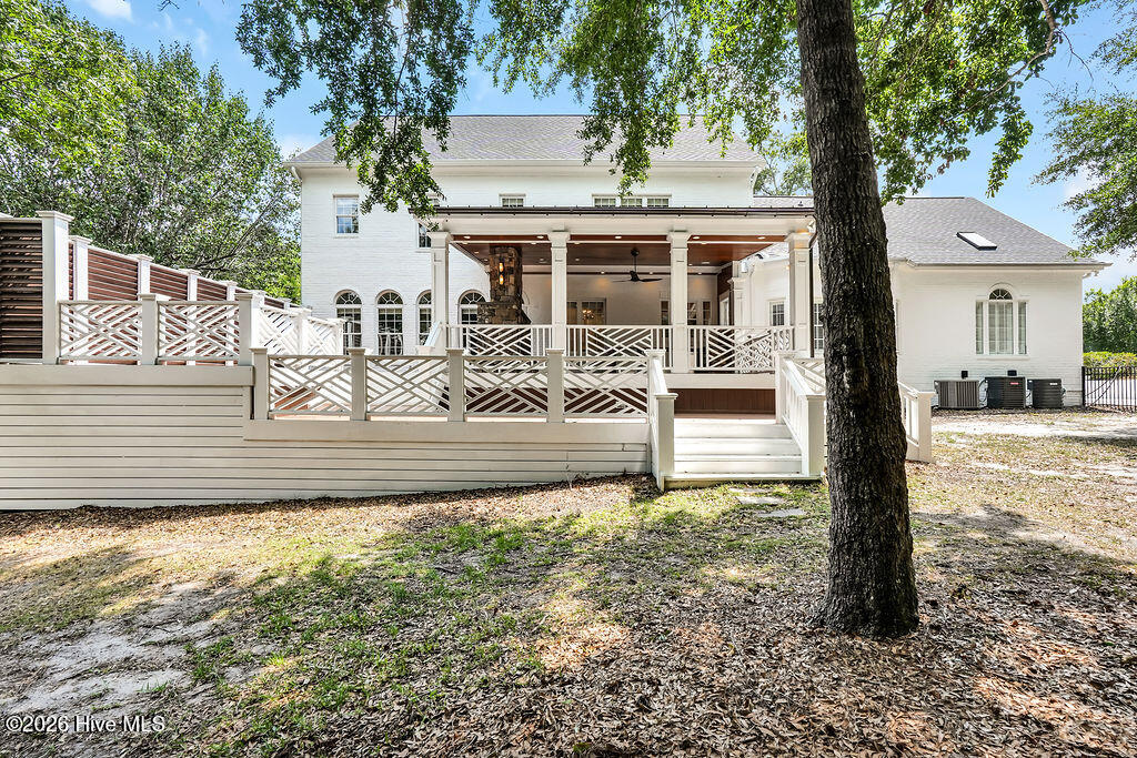 5617 Maxwell Place