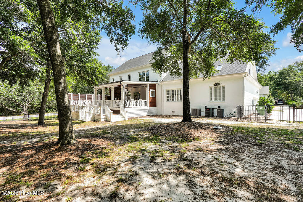 5617 Maxwell Place