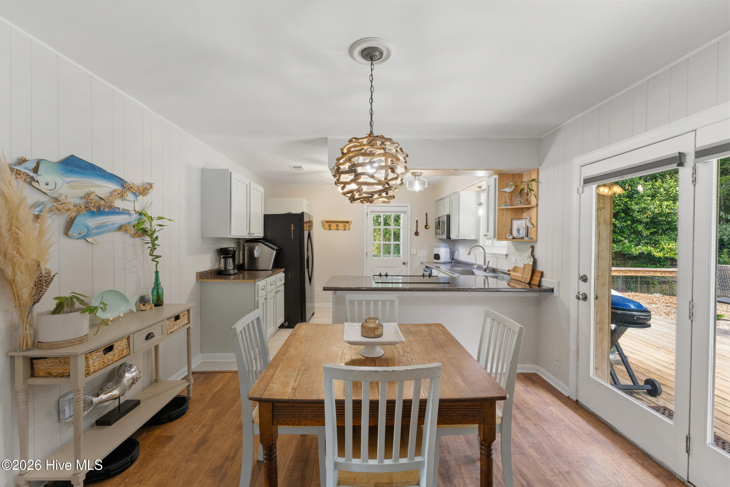 4109 Lynbrook Drive