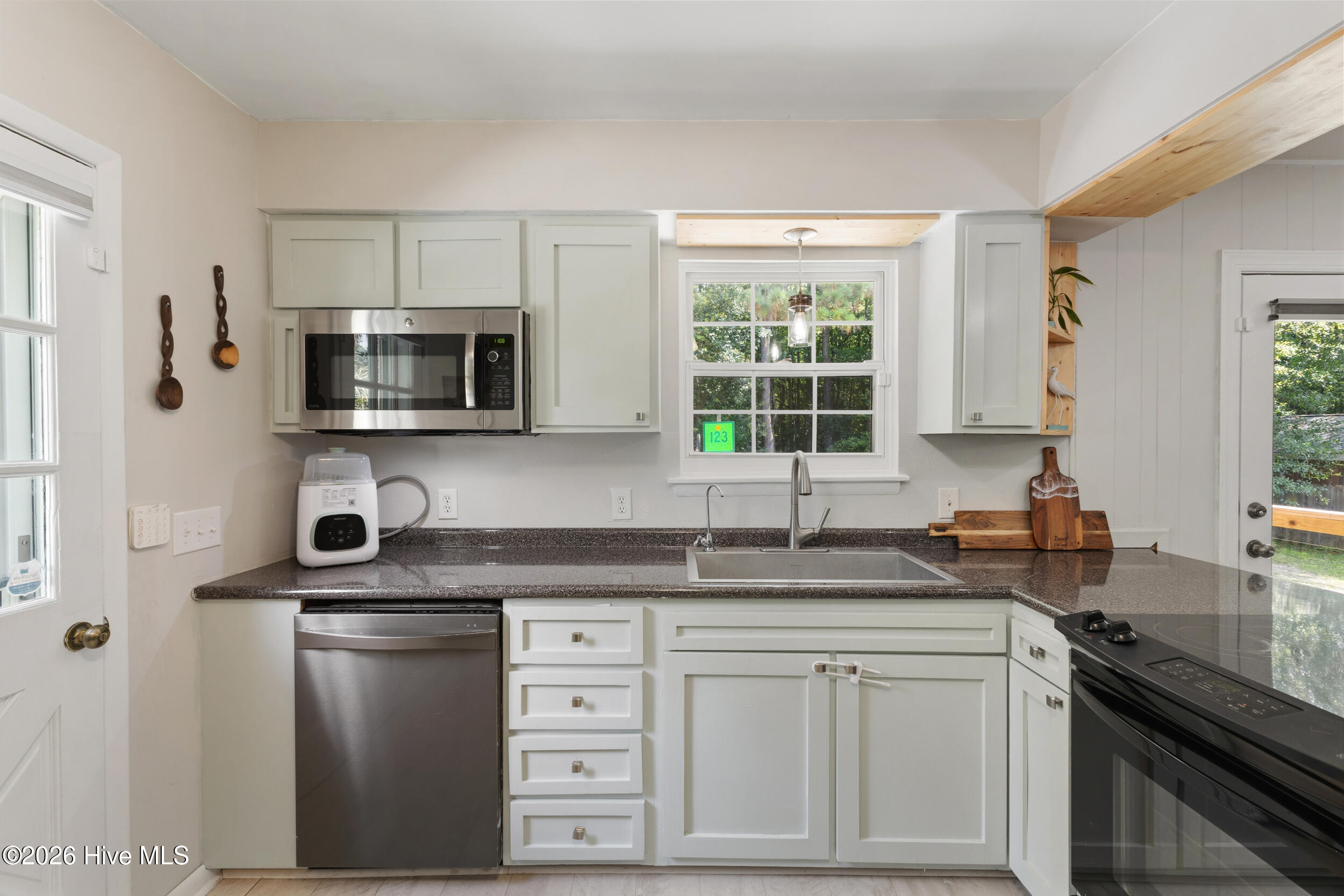 4109 Lynbrook Drive