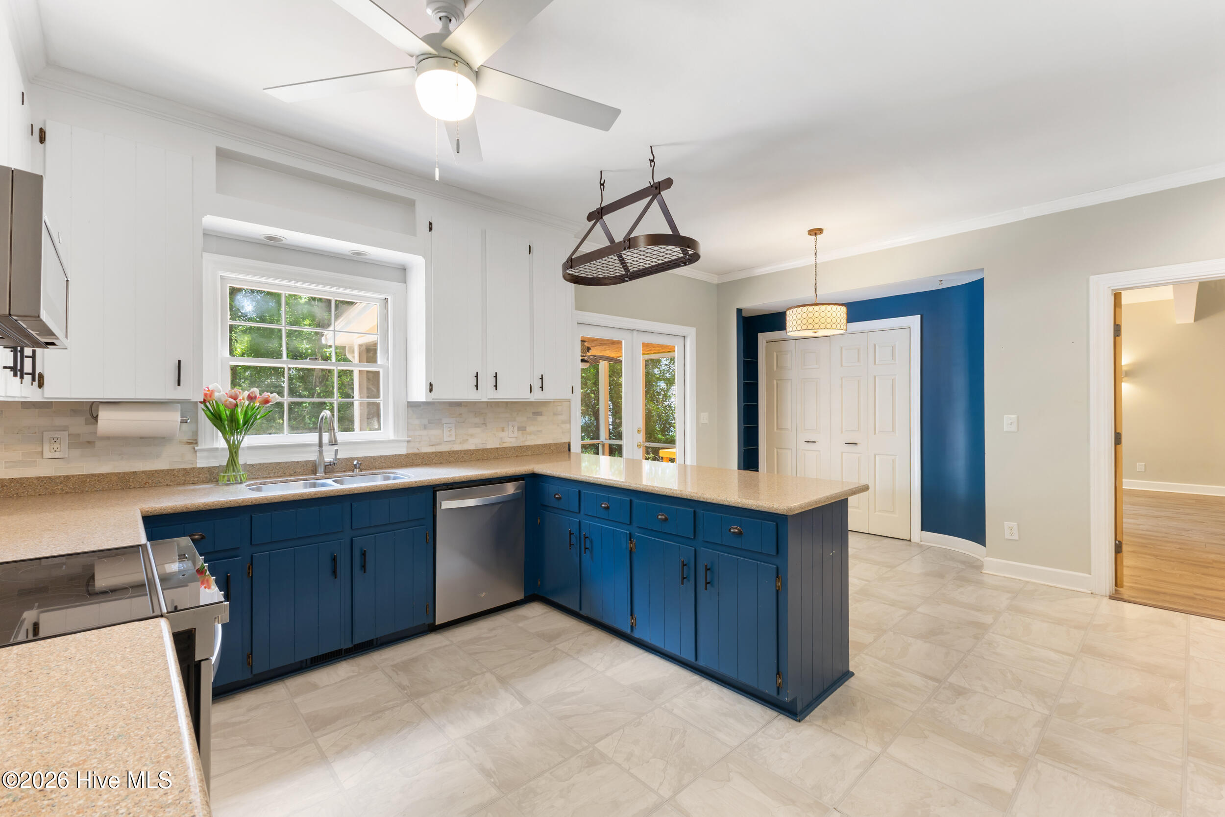 203 Savoy Circle