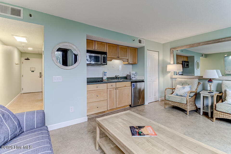 2700 N Lumina Avenue N Unit 115